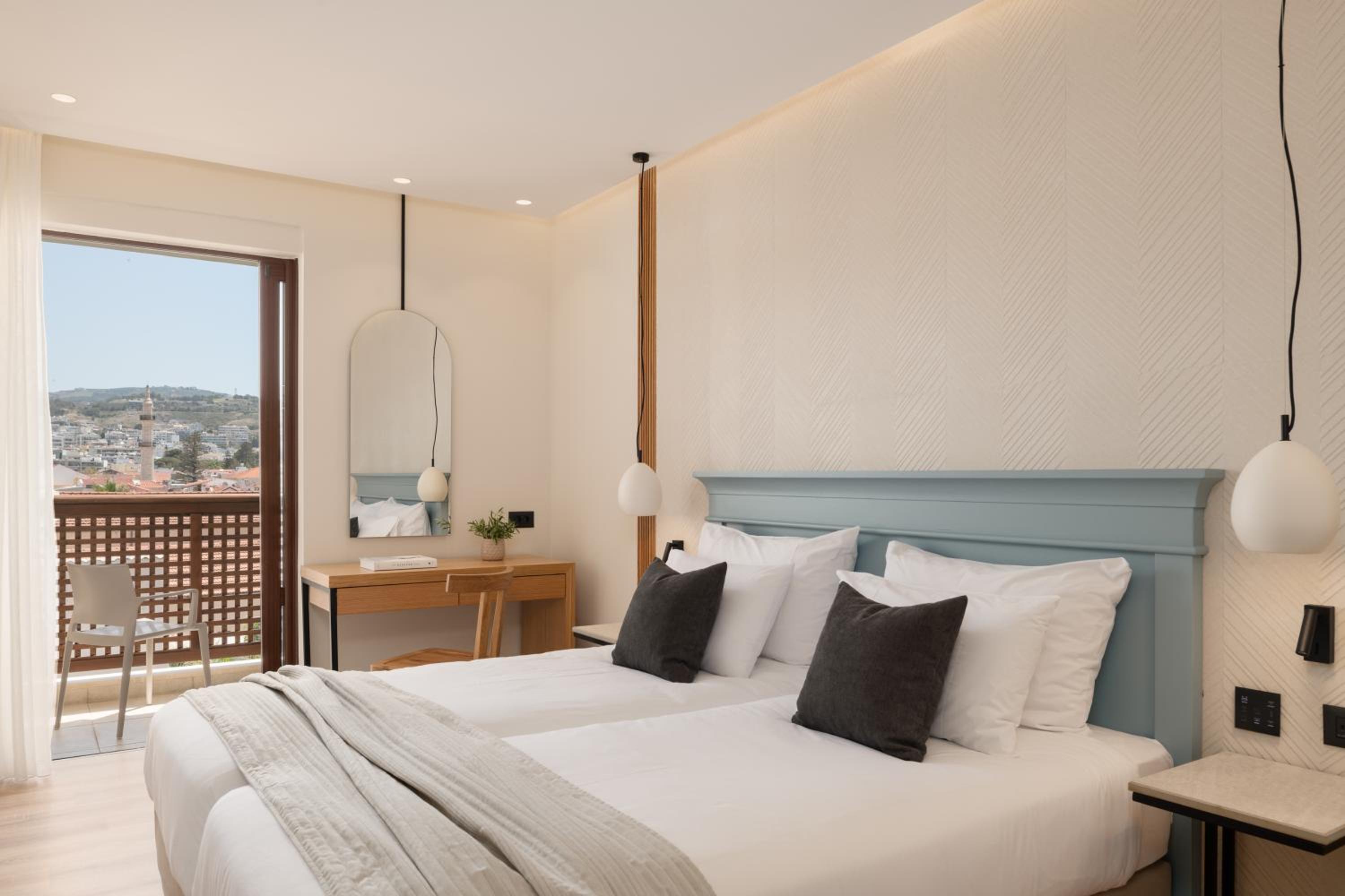 Double Room - Photo 8
