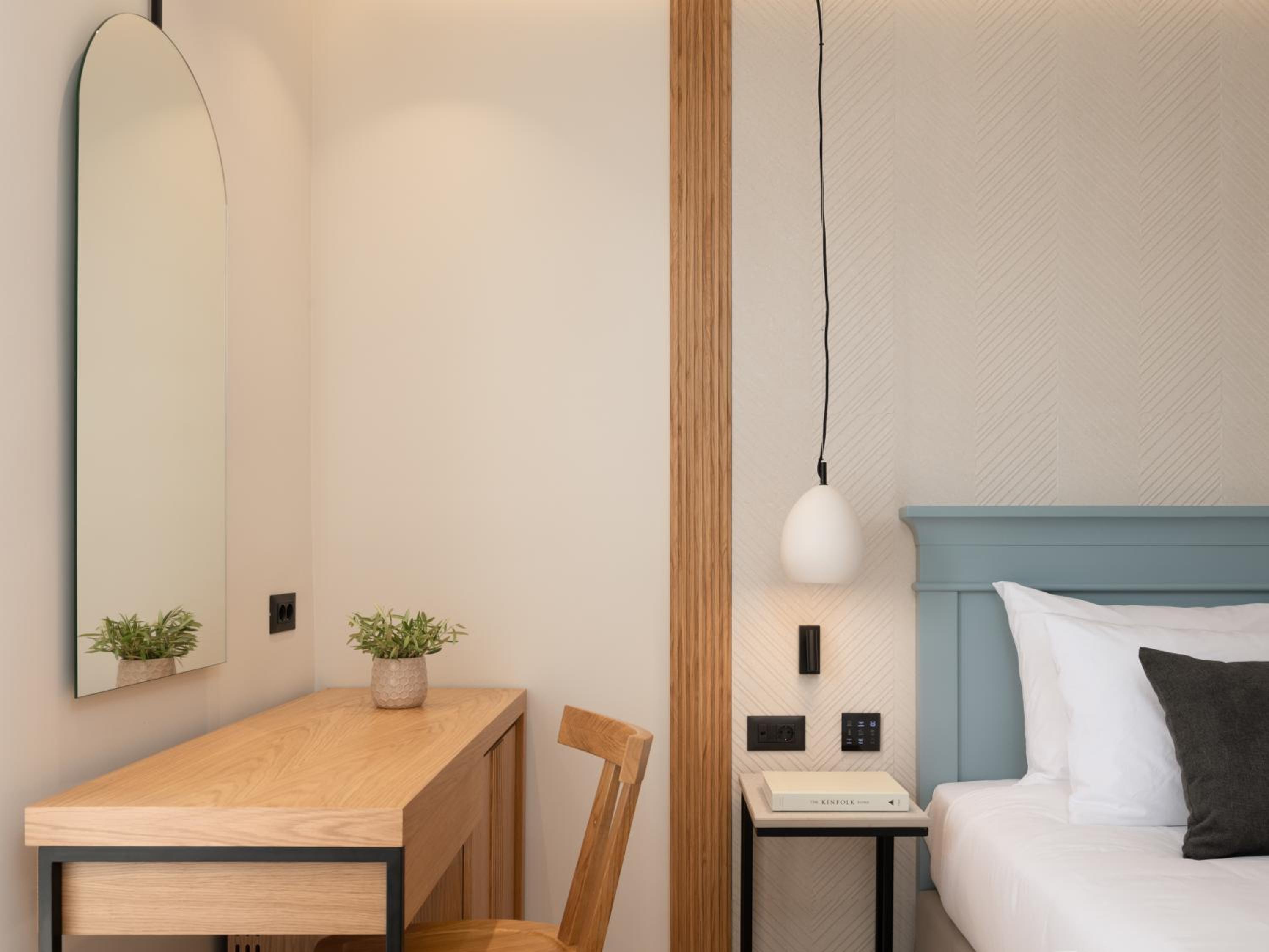 Double Room with Sea View - Photo 16