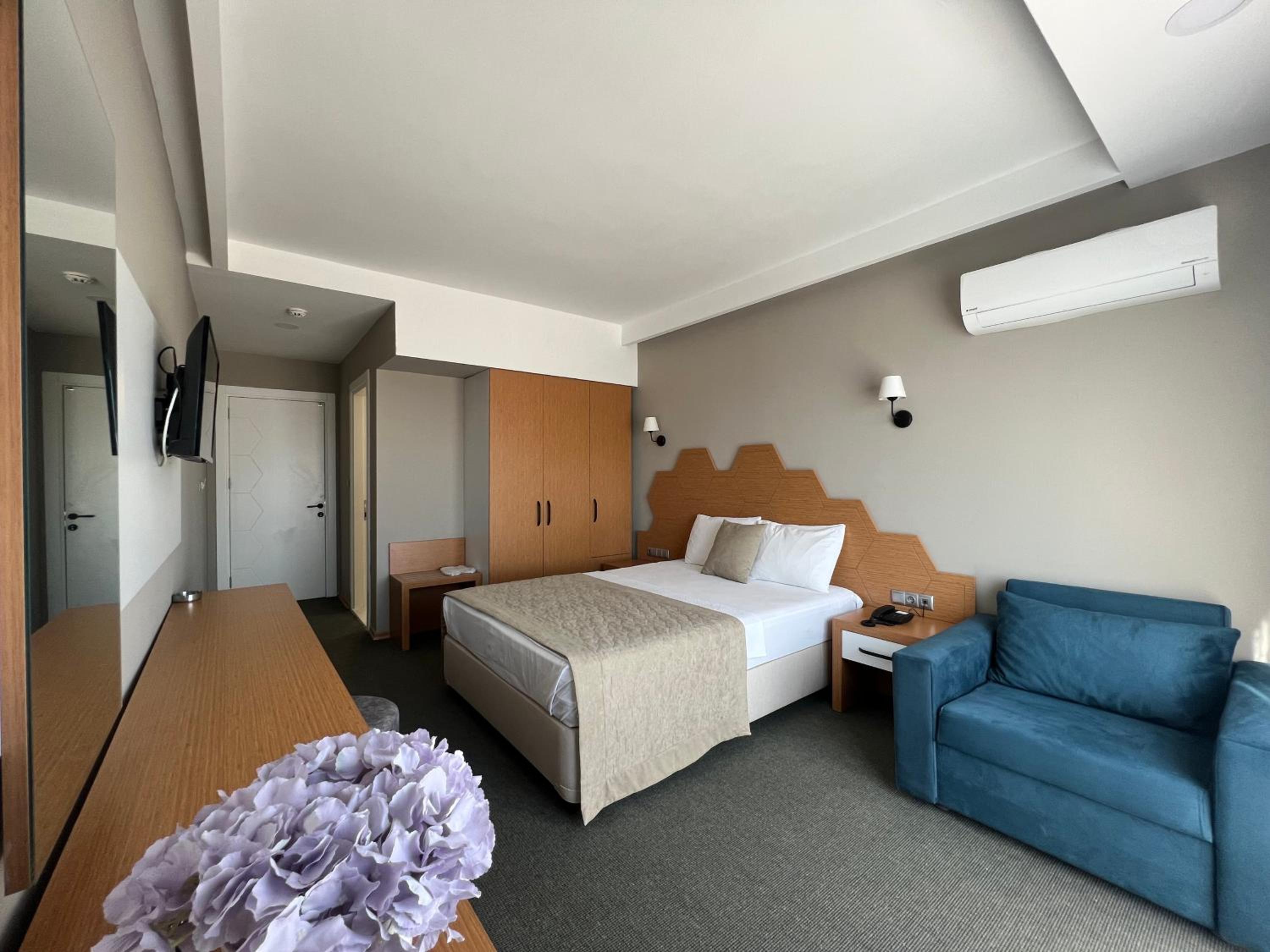 Economy Double Room photo 1