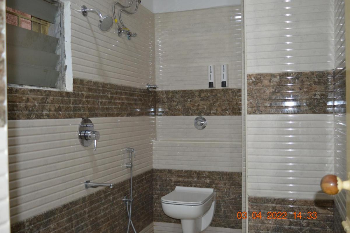 Classic Triple Room - Photo 12