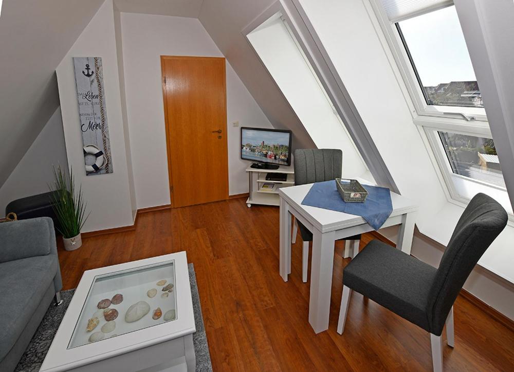 One-Bedroom Apartment photo 3