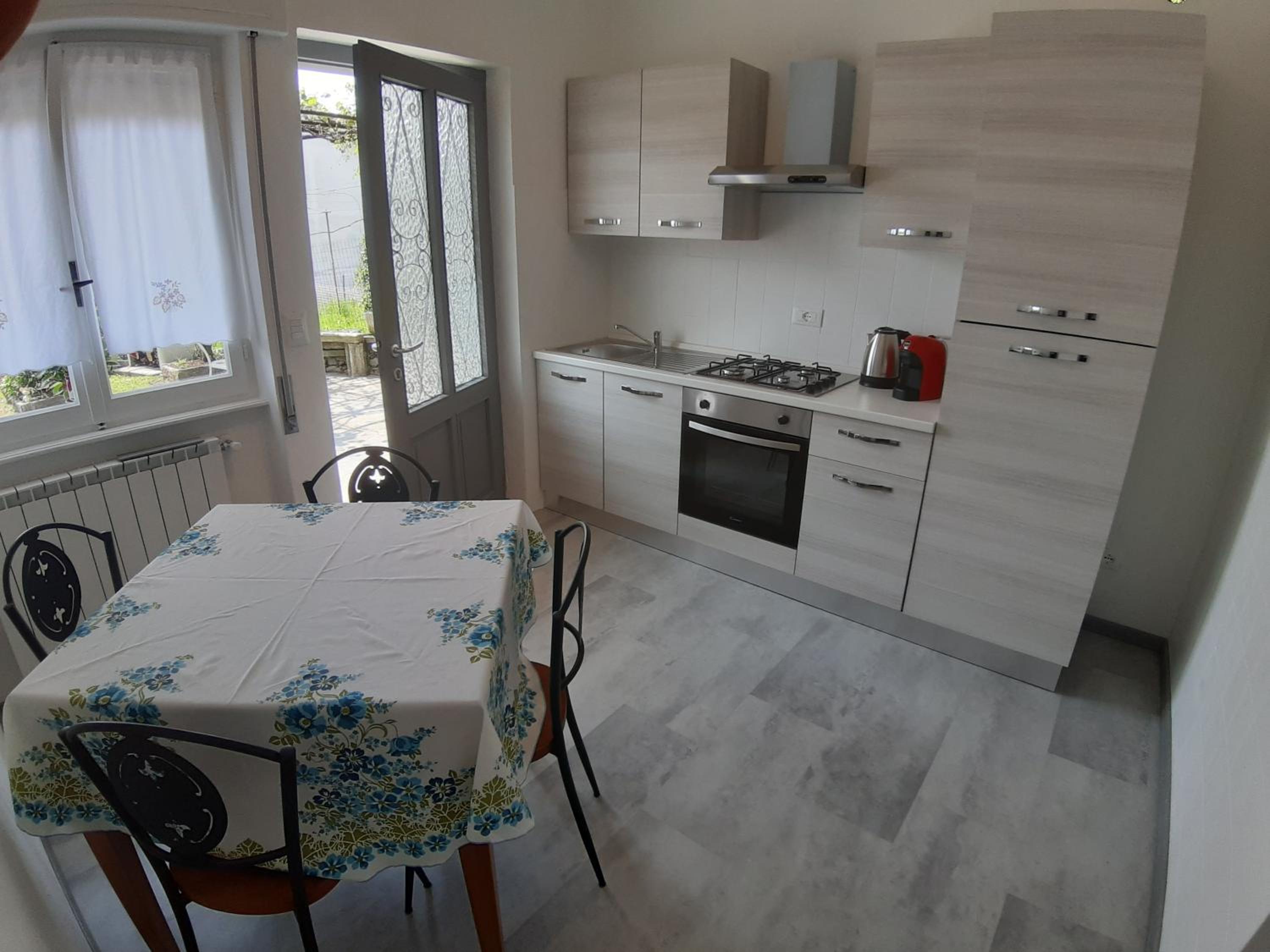 One-Bedroom House photo 2