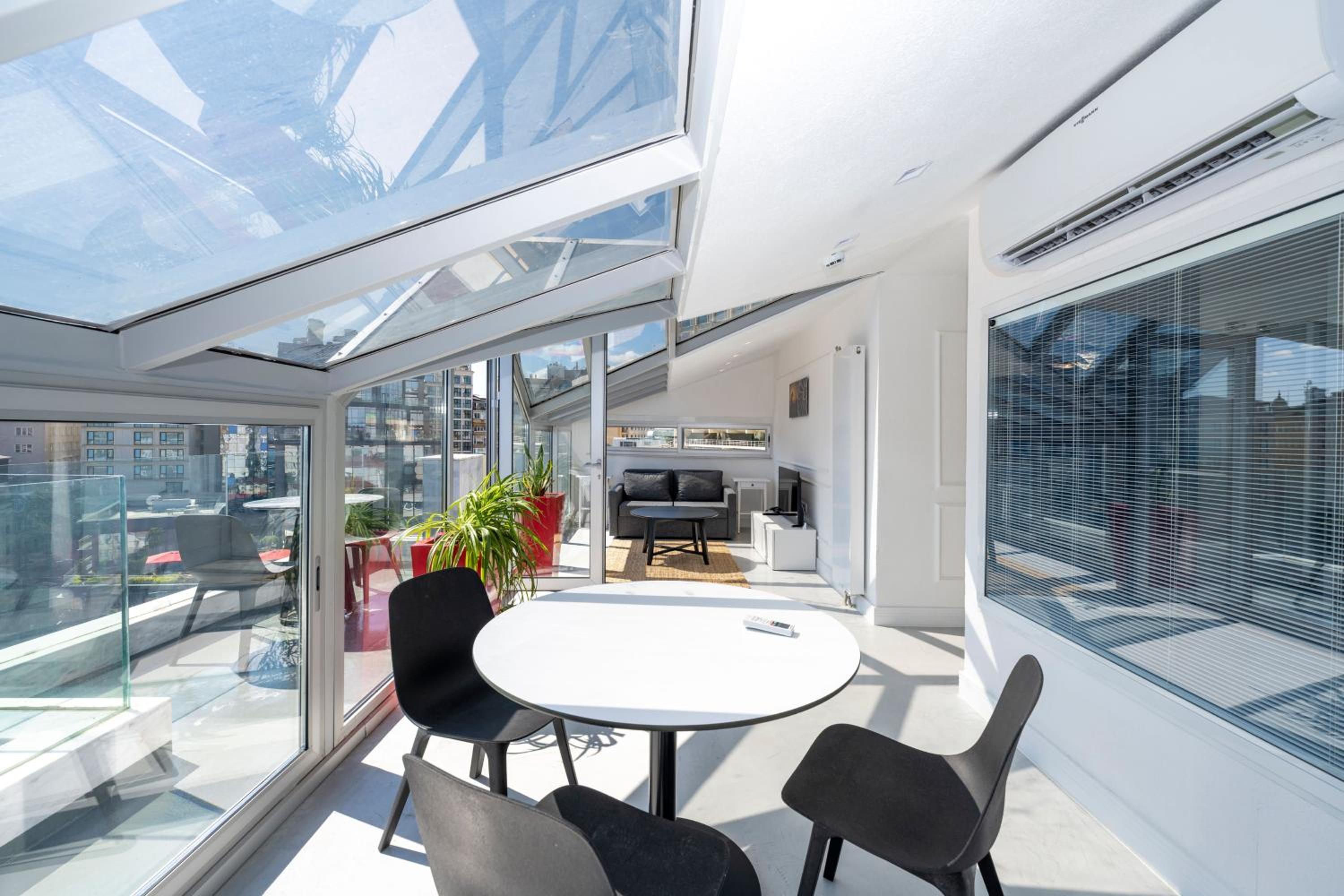 Penthouse Suite photo 1