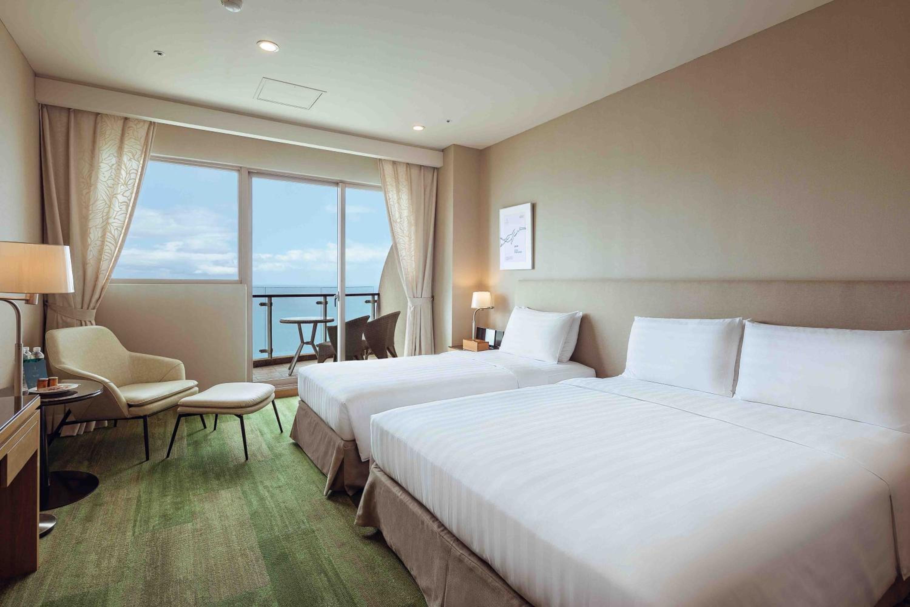 Triple Room with Balcony and Sea View photo 3