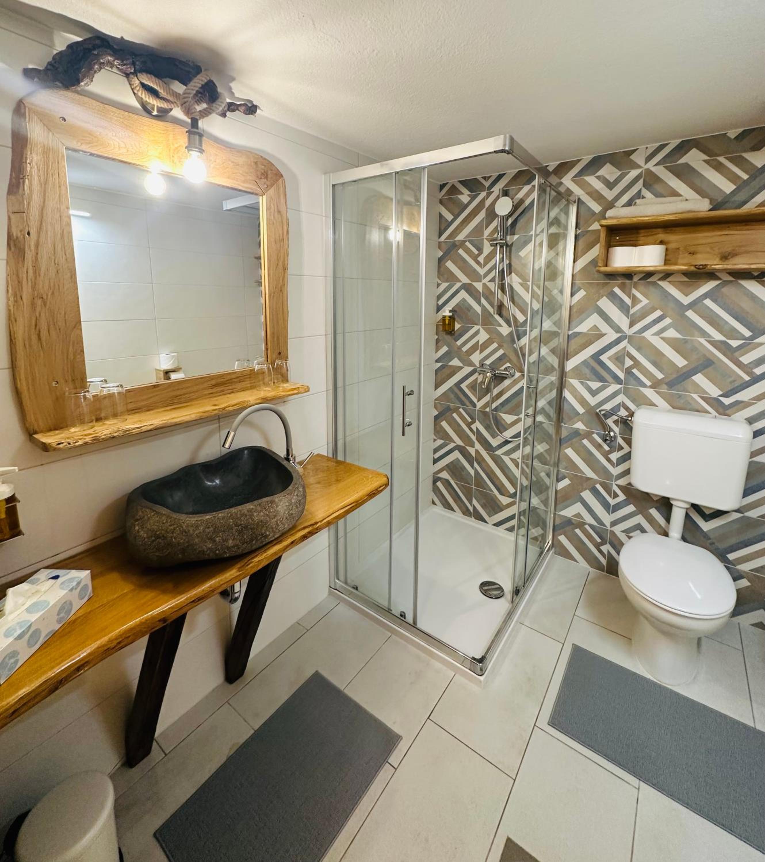 Deluxe Family Suite photo 3