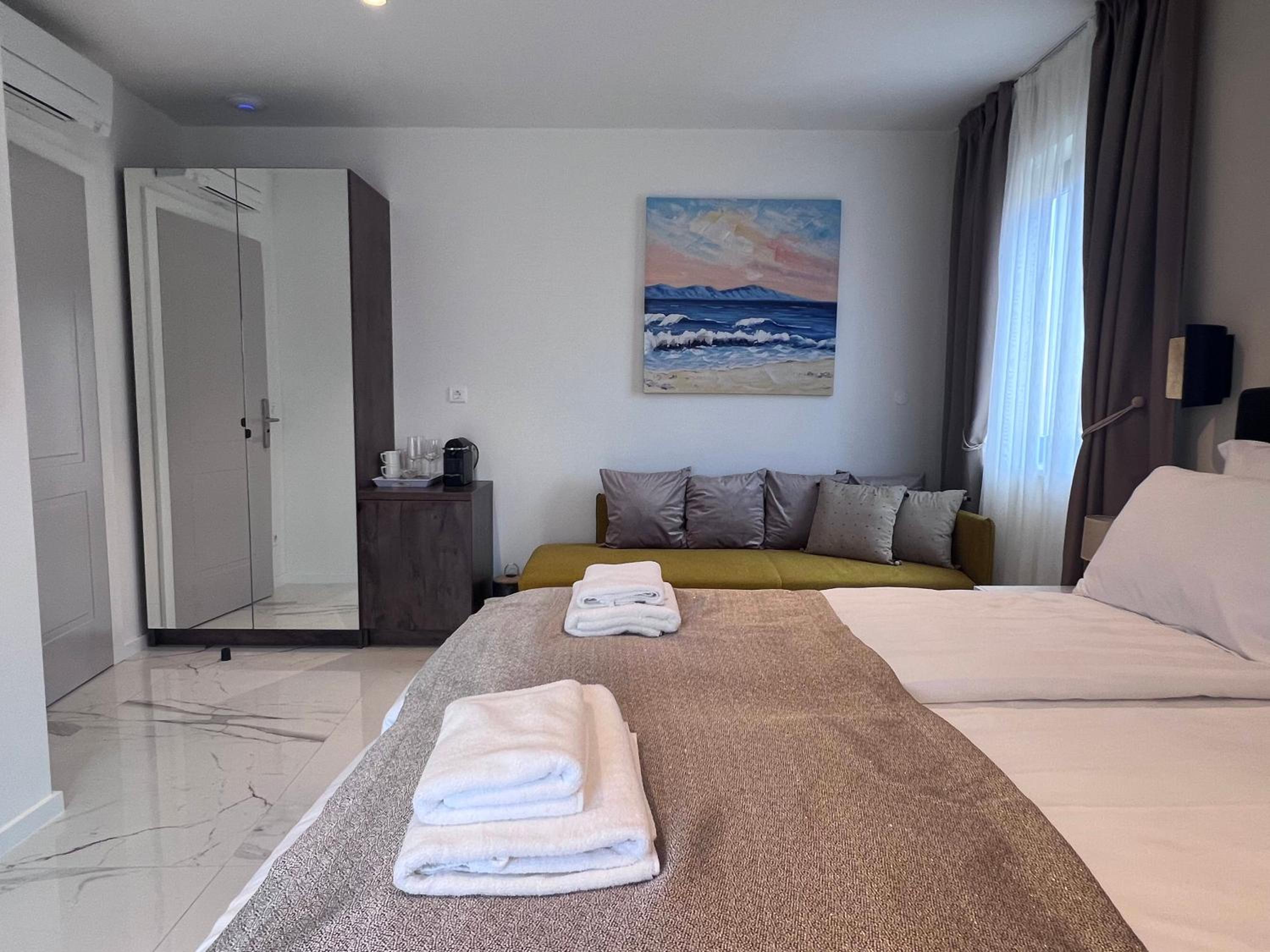 Deluxe Double Room photo 3