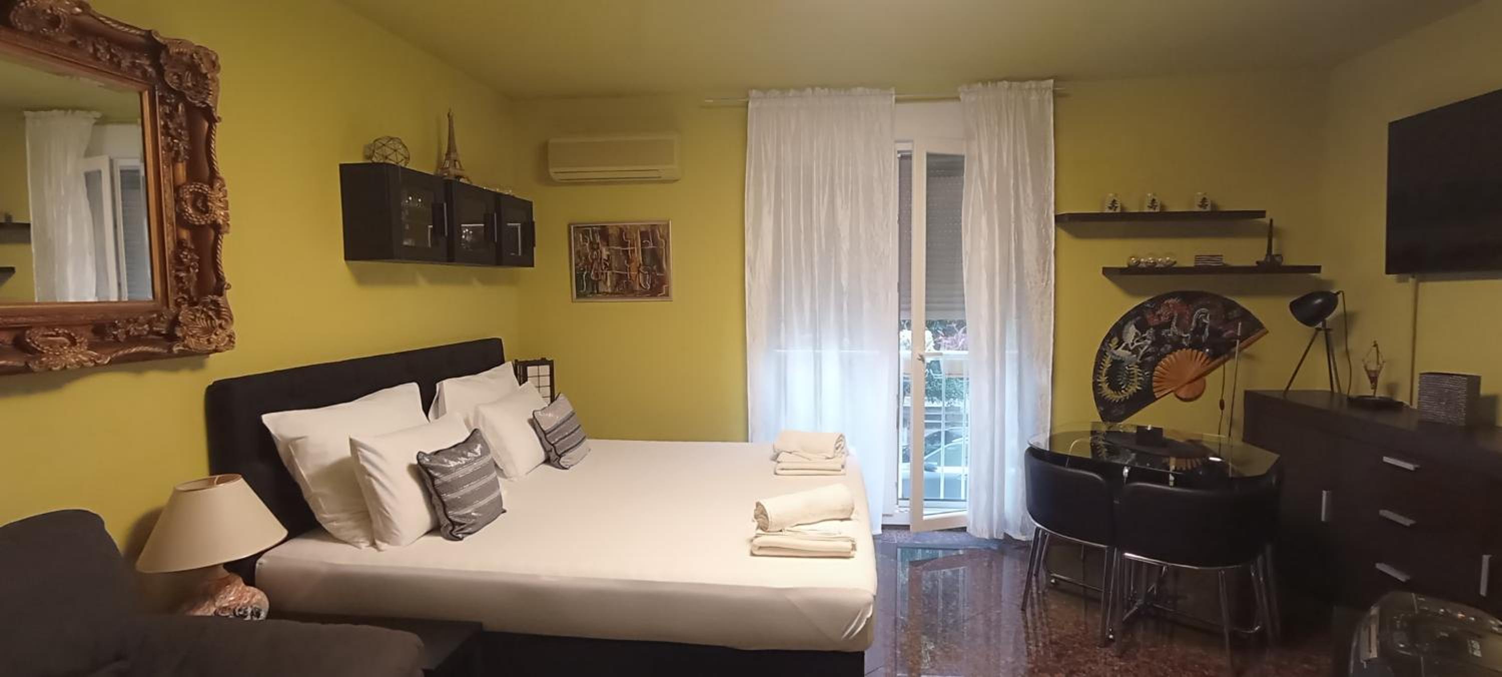 One-Bedroom Apartment - Photo 27