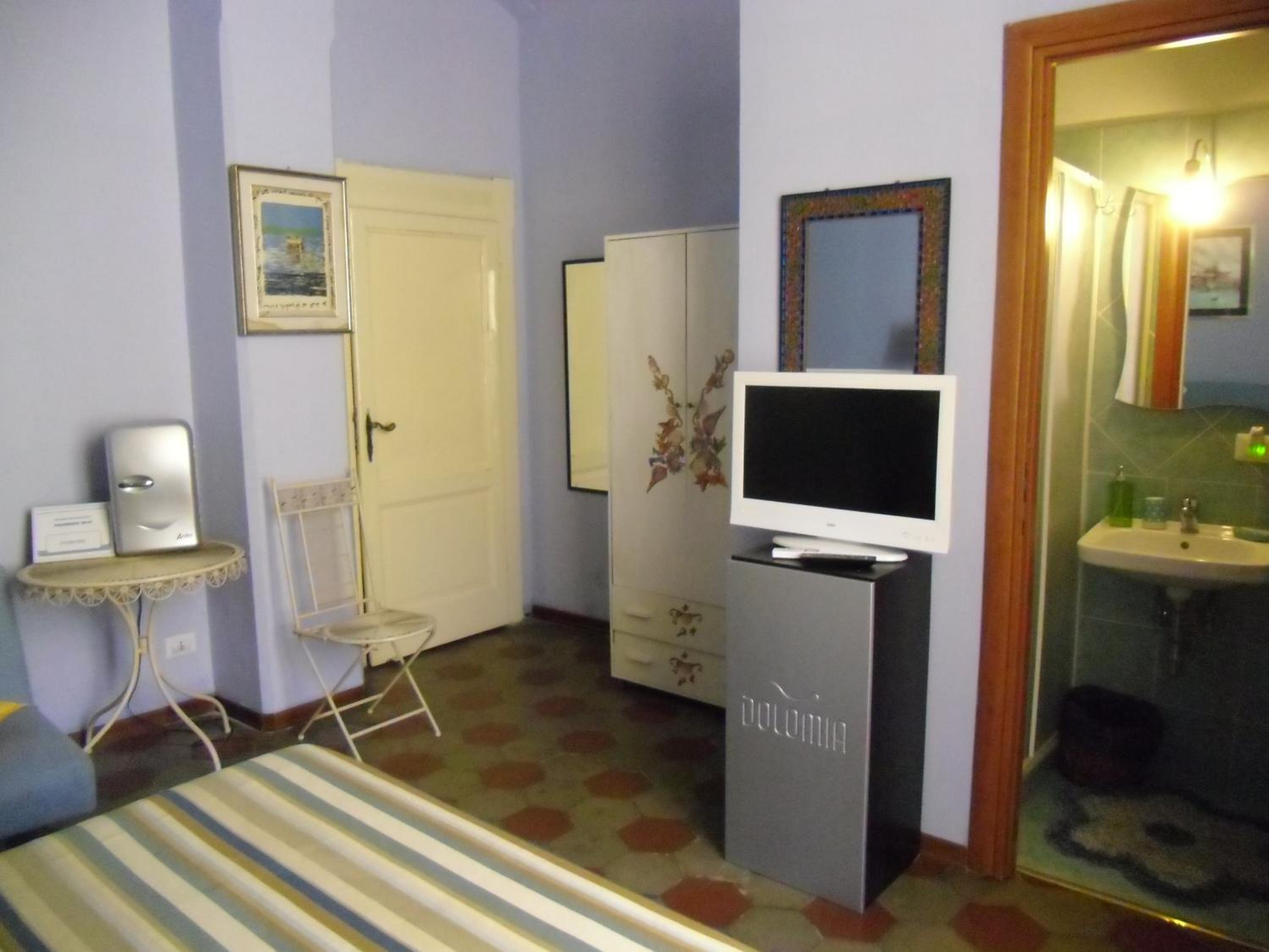 Triple Room photo 2