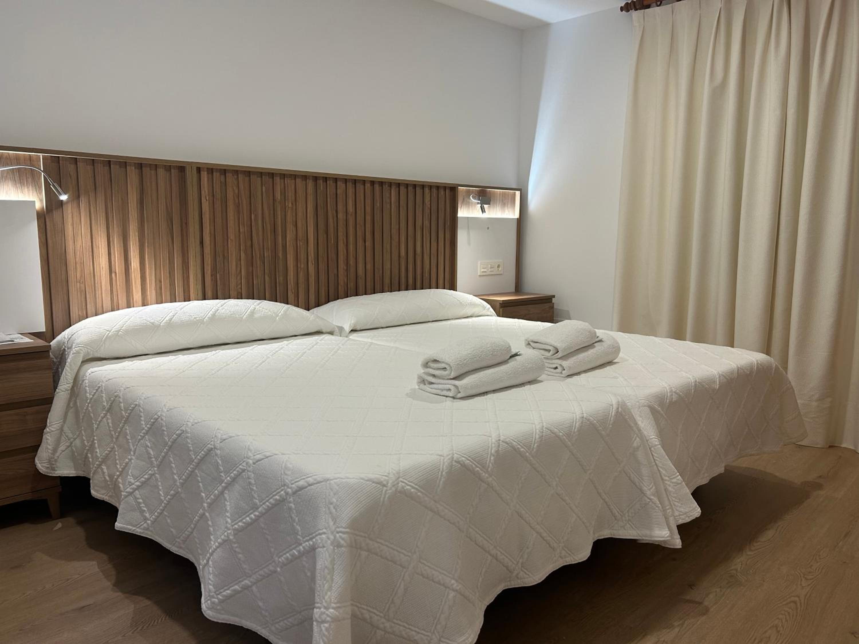 Twin Room with Terrace - Photo 1
