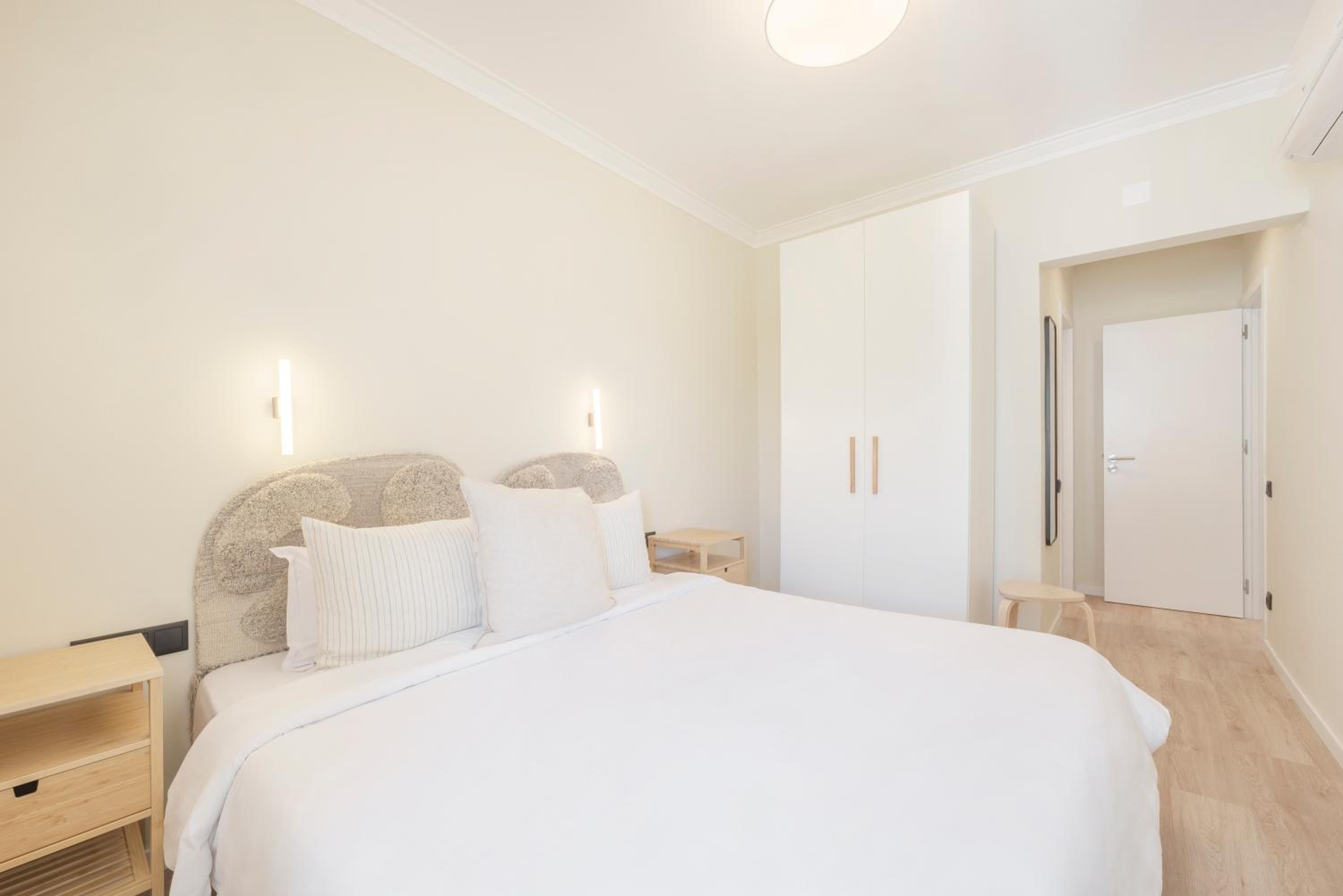 Three-Bedroom Apartment - Photo 3