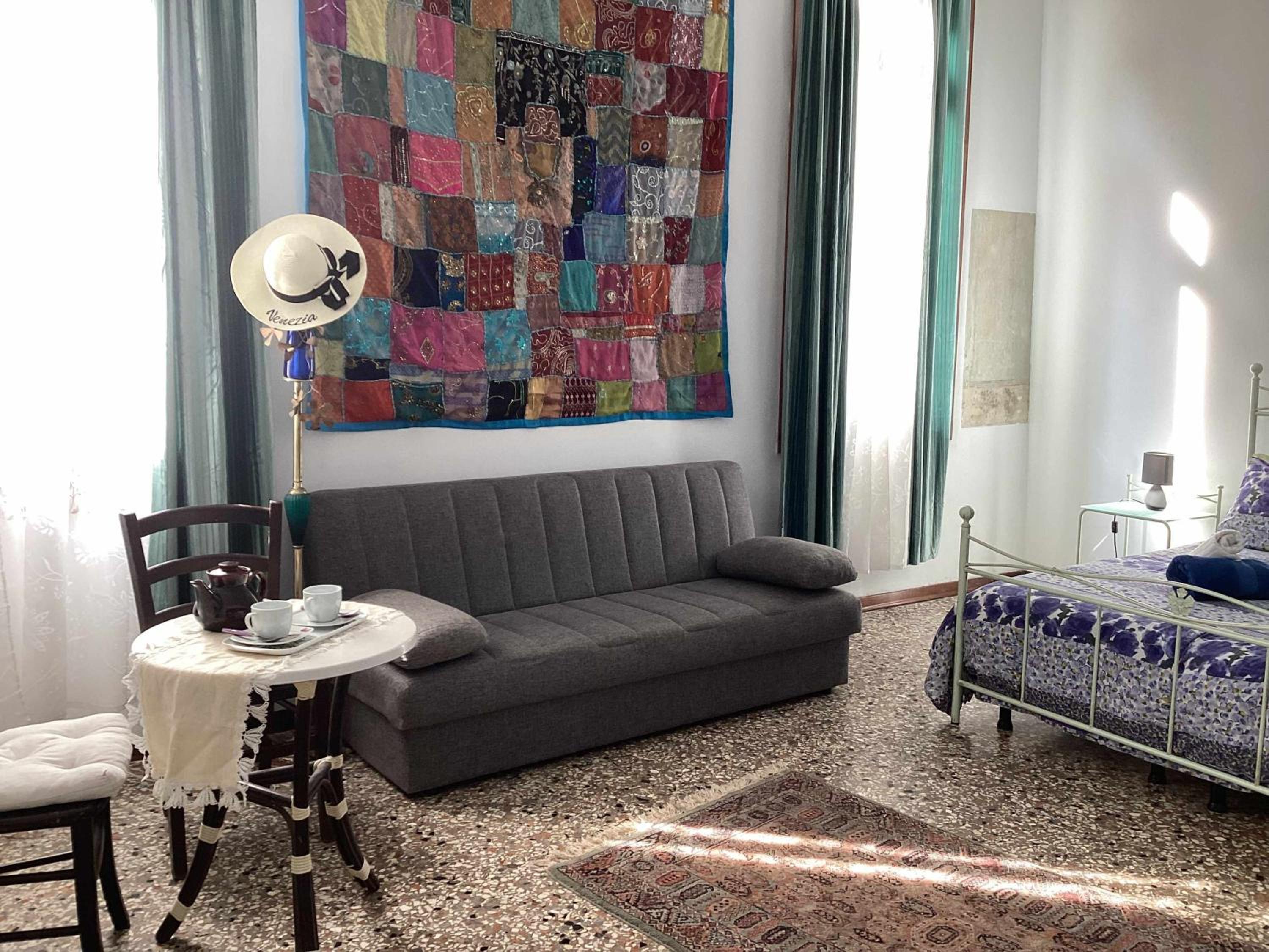Deluxe Family Suite photo 3