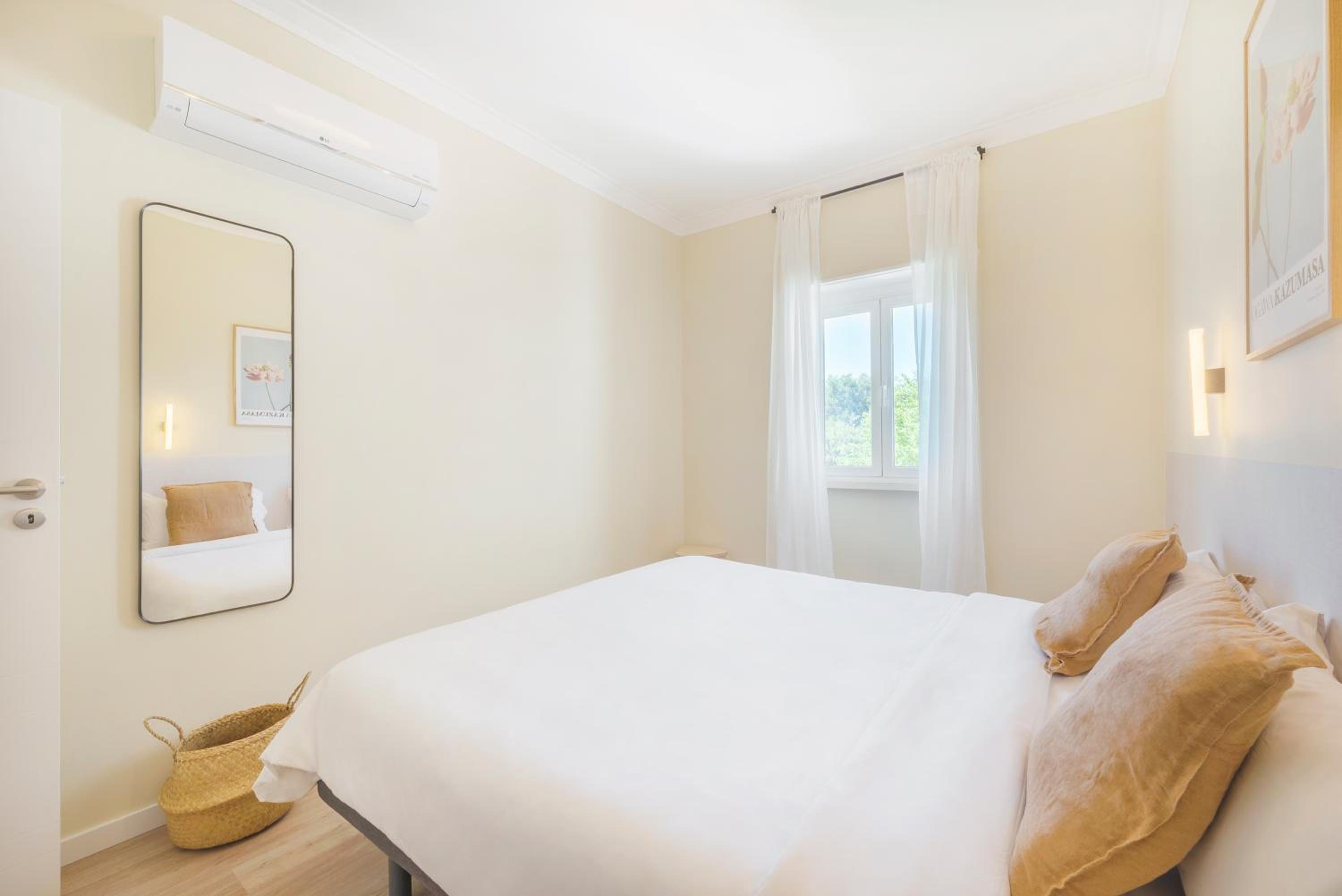 Three-Bedroom Apartment - Photo 7