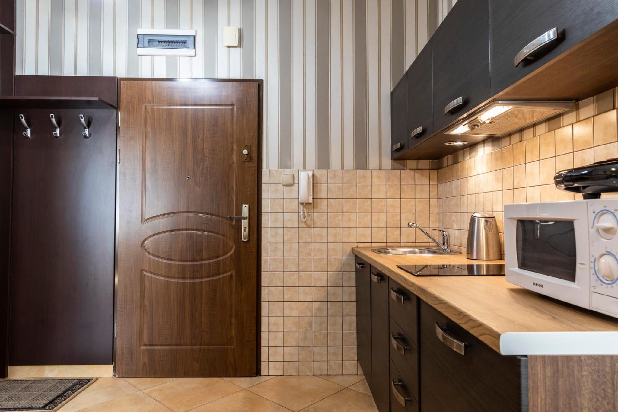 One-Bedroom Apartment - Photo 18
