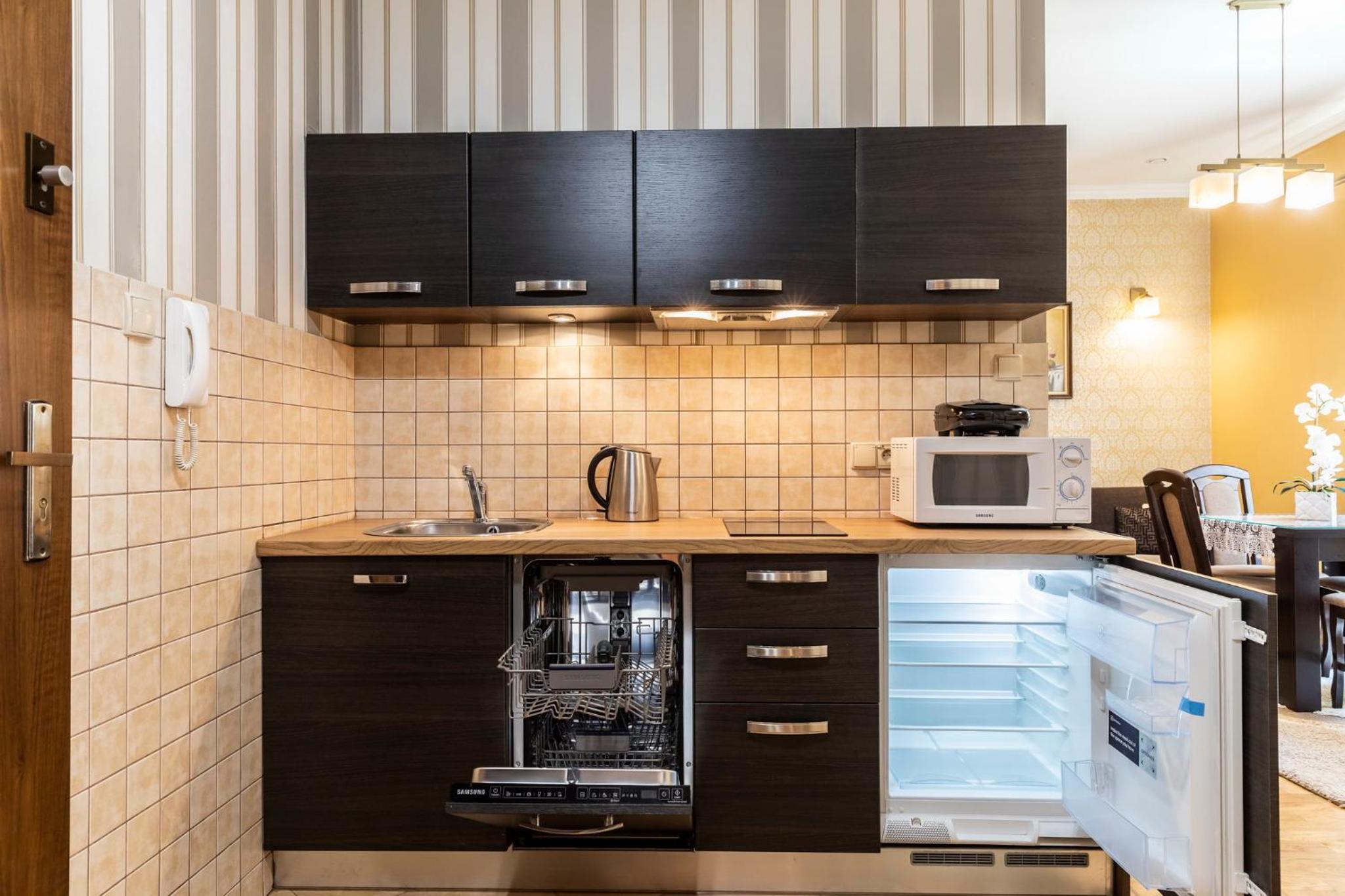 One-Bedroom Apartment - Photo 17