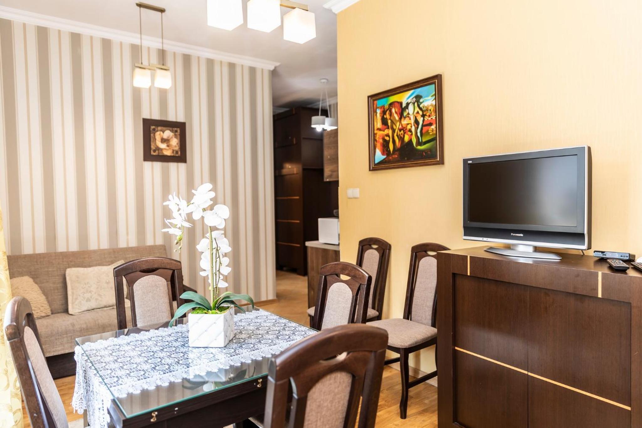 One-Bedroom Apartment - Photo 16