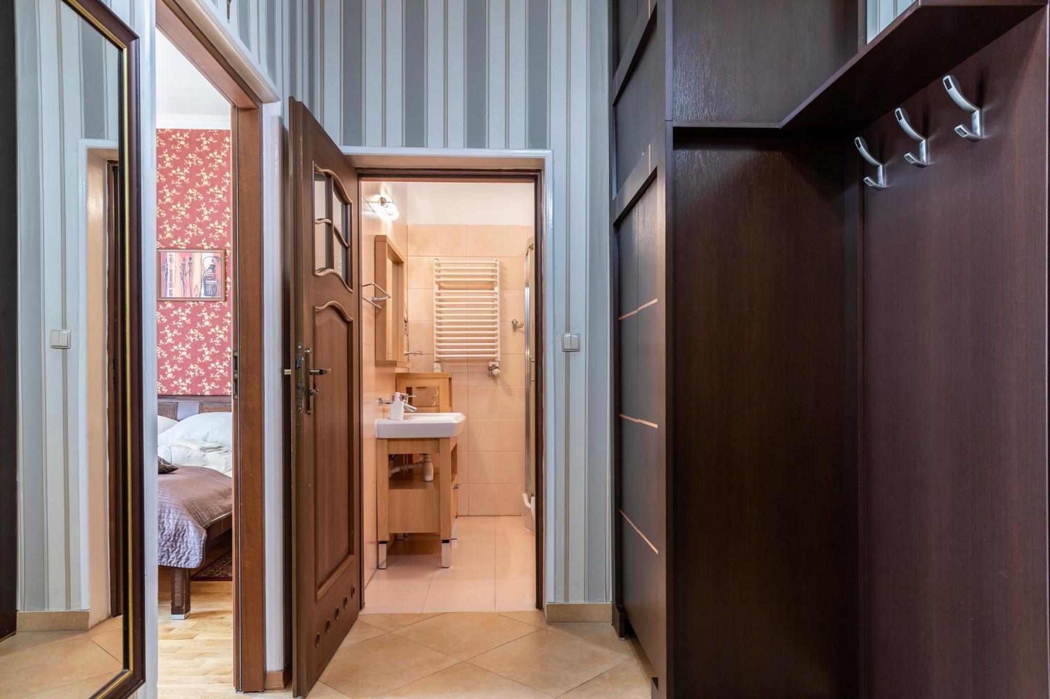 One-Bedroom Apartment - Photo 7