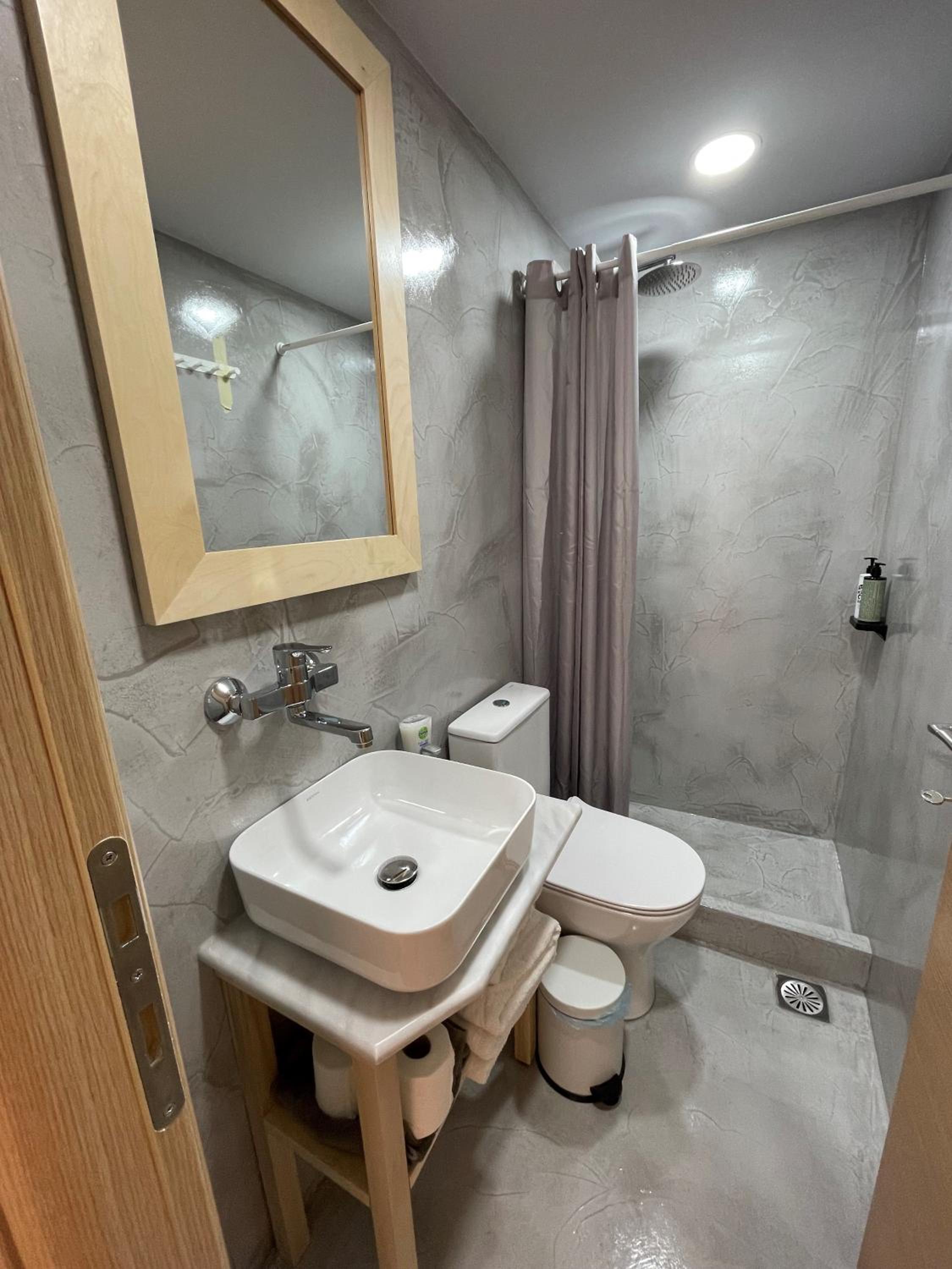 Deluxe Triple Room with Sea View photo 3