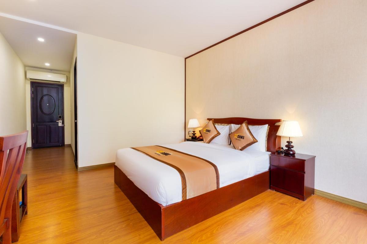 Junior Suite with Balcony photo 2
