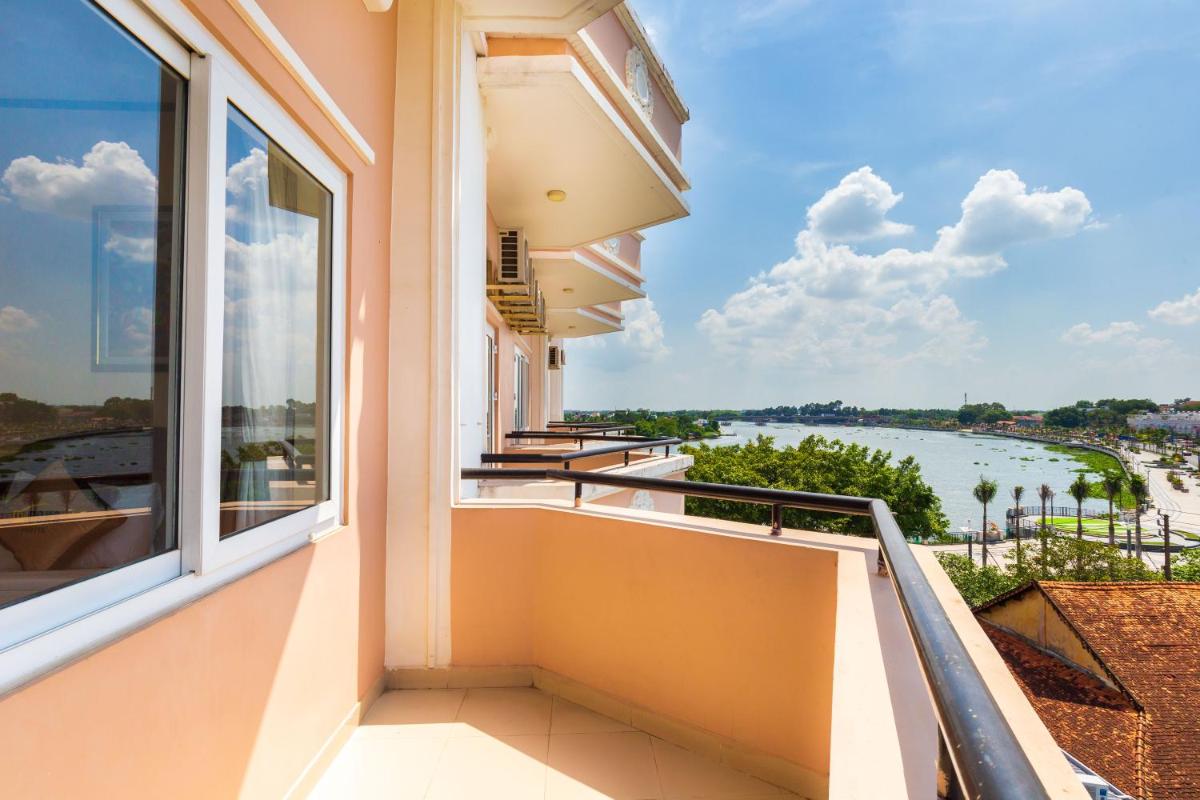 Junior Suite with Balcony photo 3