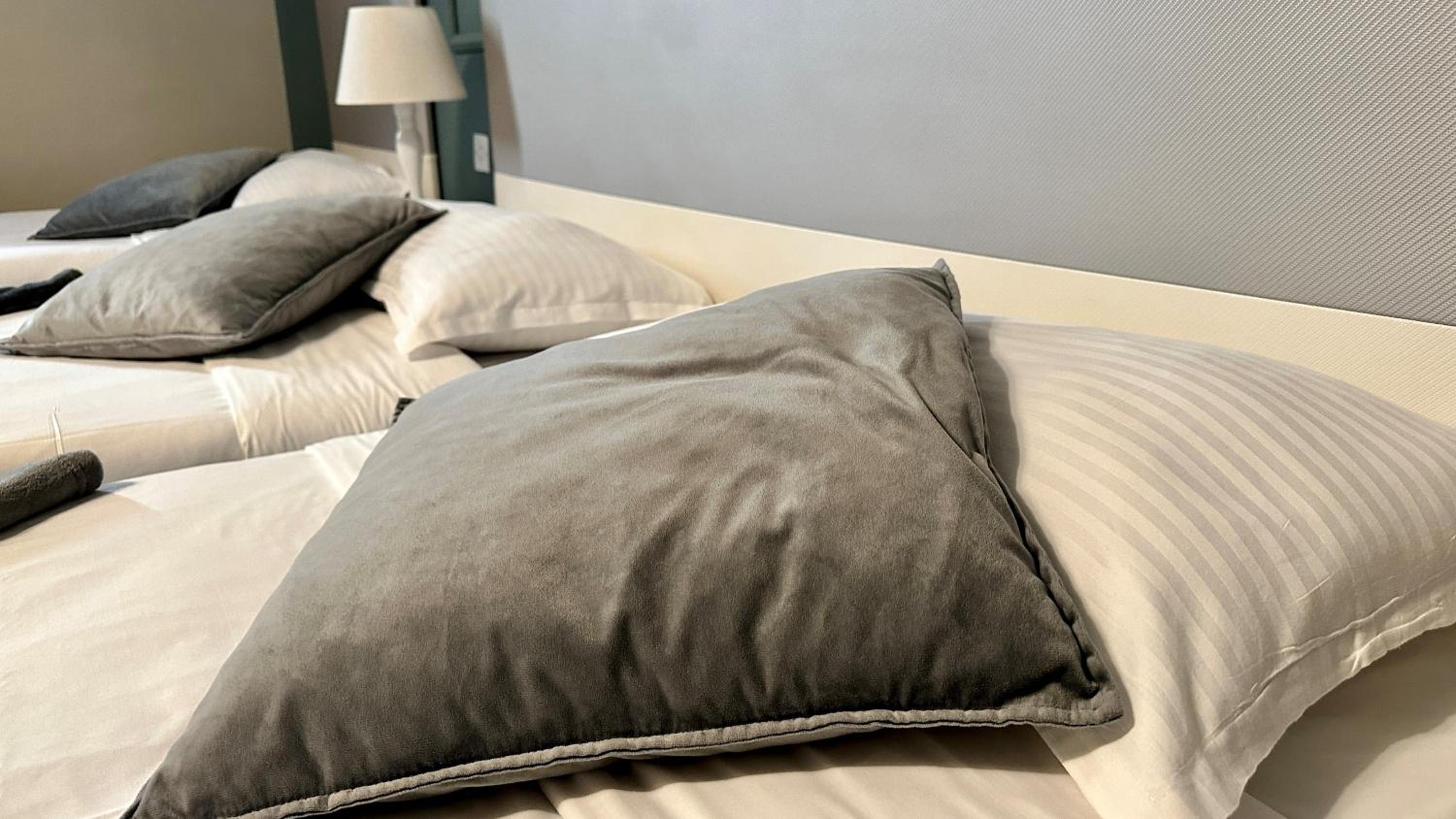 Standard Quadruple Room - Photo 18