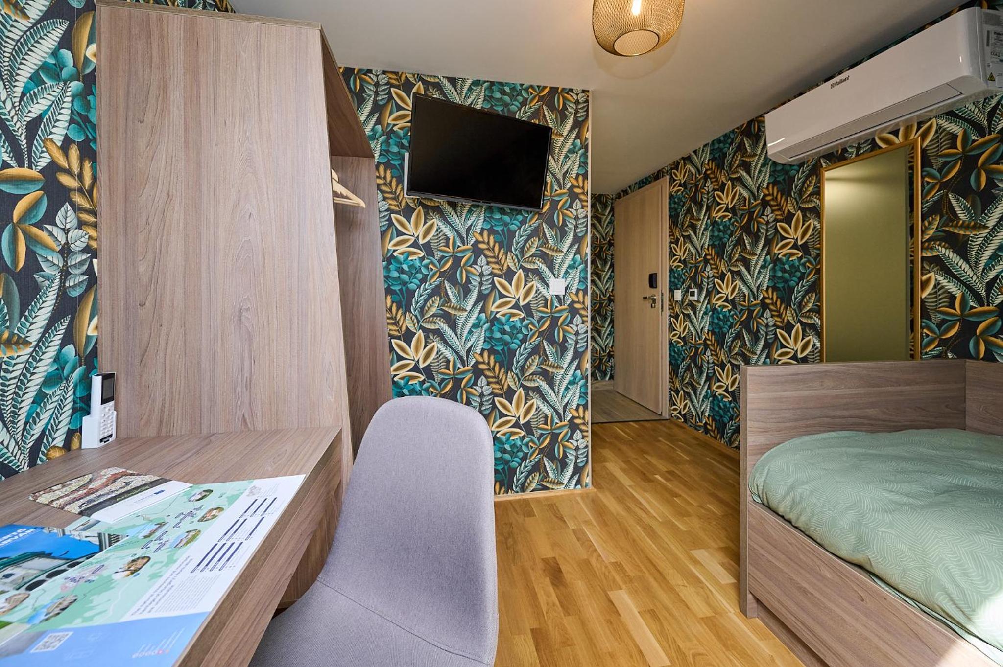 Single Room with Private Bathroom