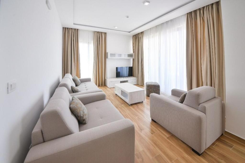 Apartment With Sea View