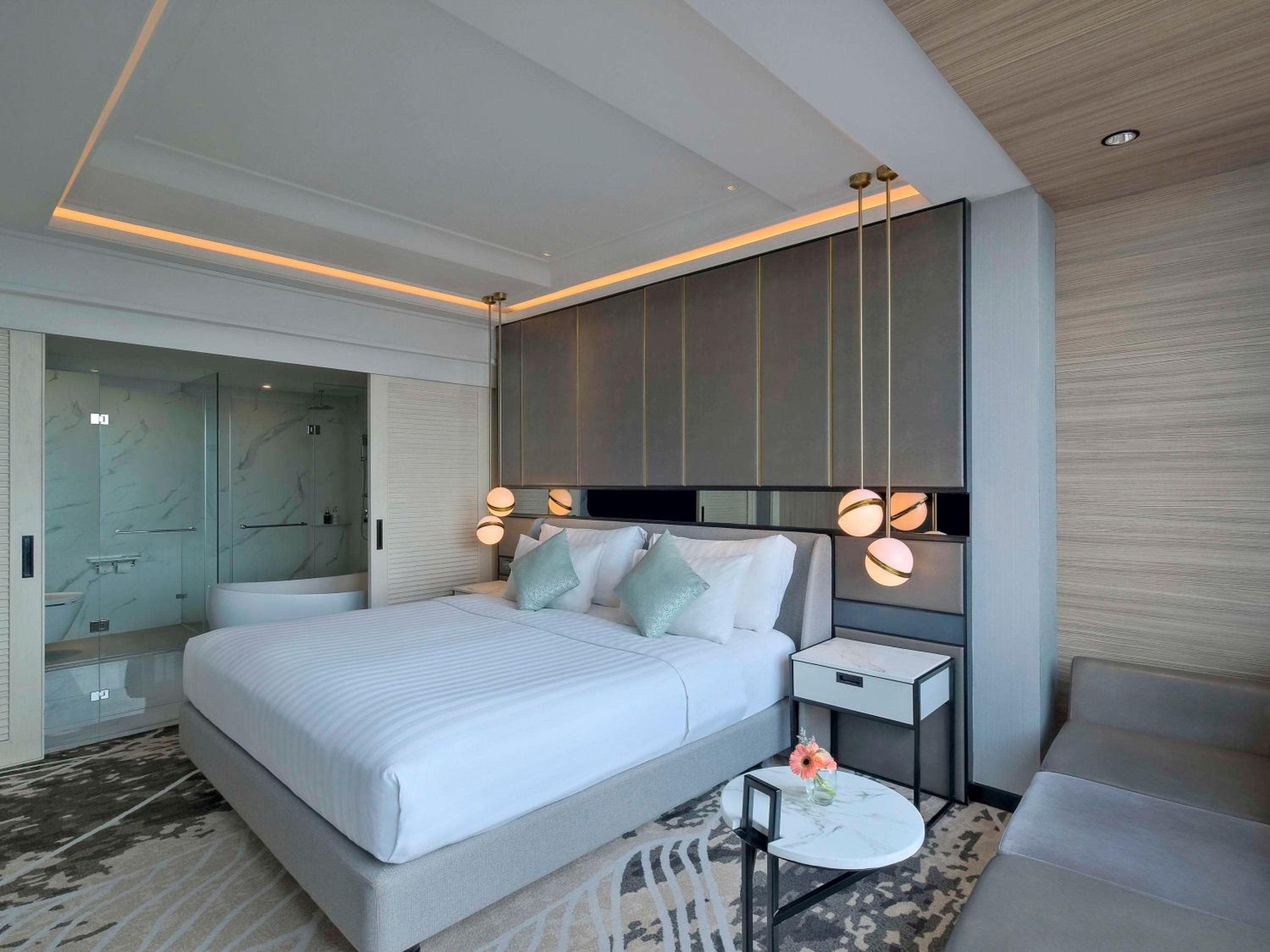 Executive King Suite - Photo 1