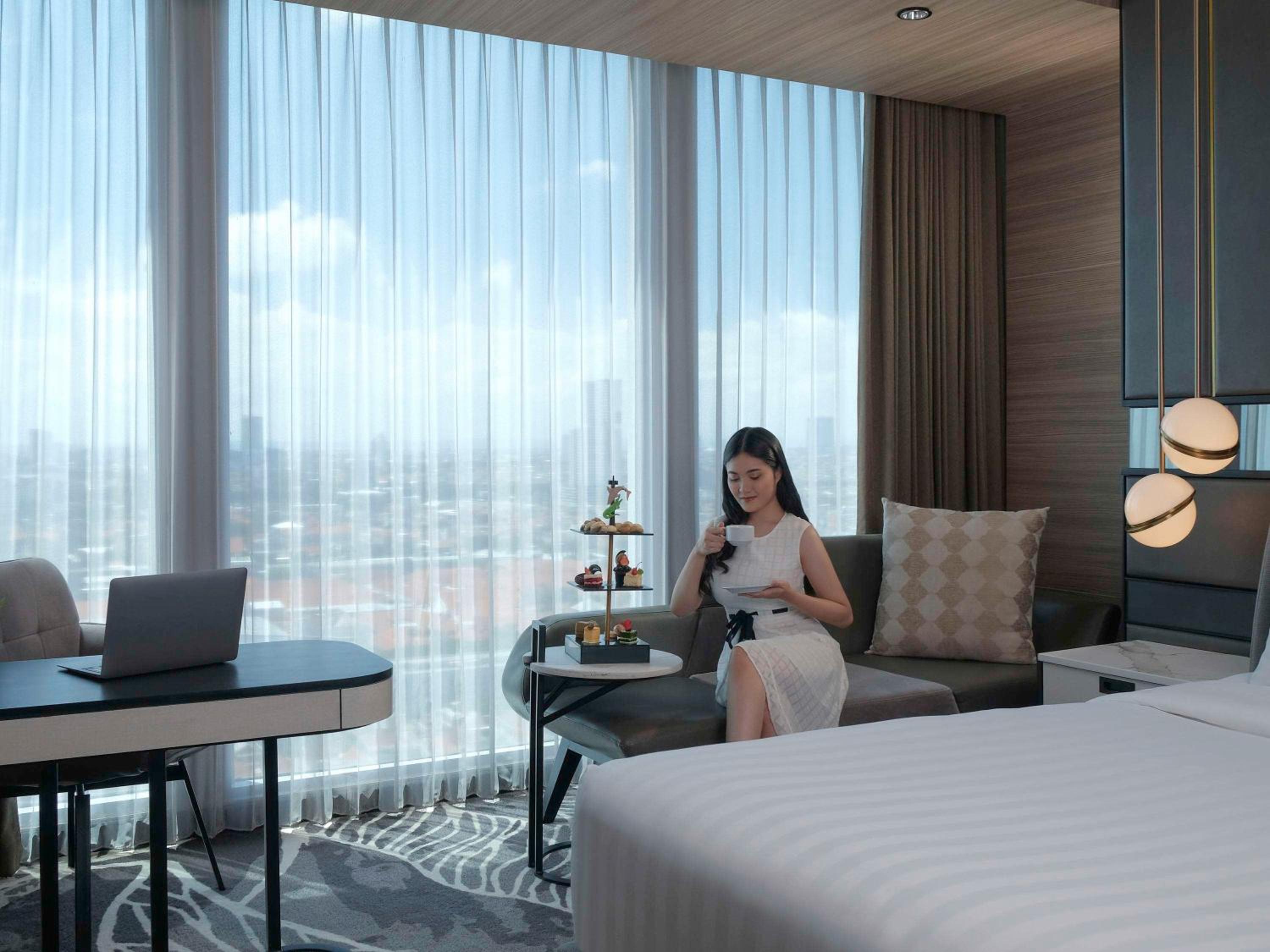 Executive King Suite - Photo 4