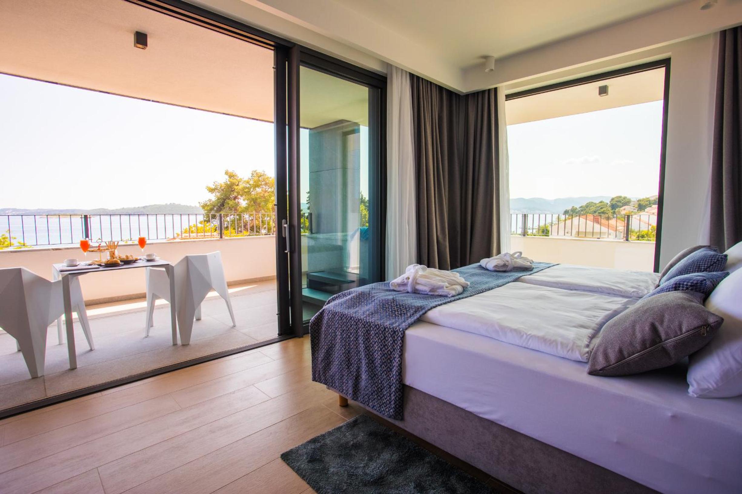 Luxus-Suite Crystal mit Balkon, Meerblick und privatem Tauchbecken