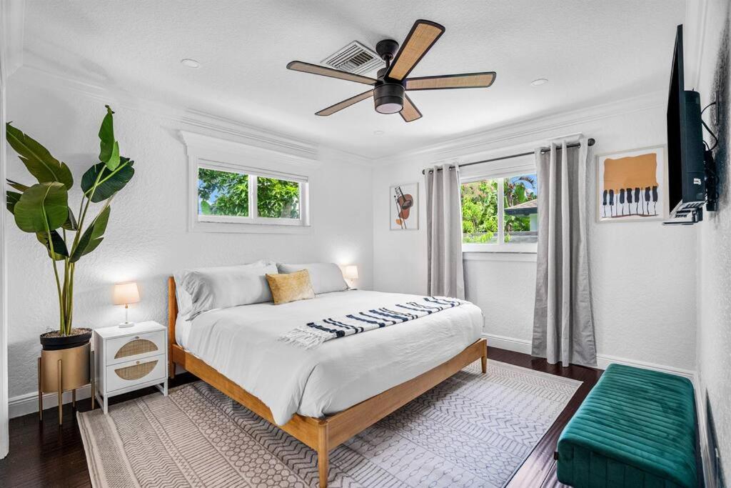 Three-Bedroom House photo 1