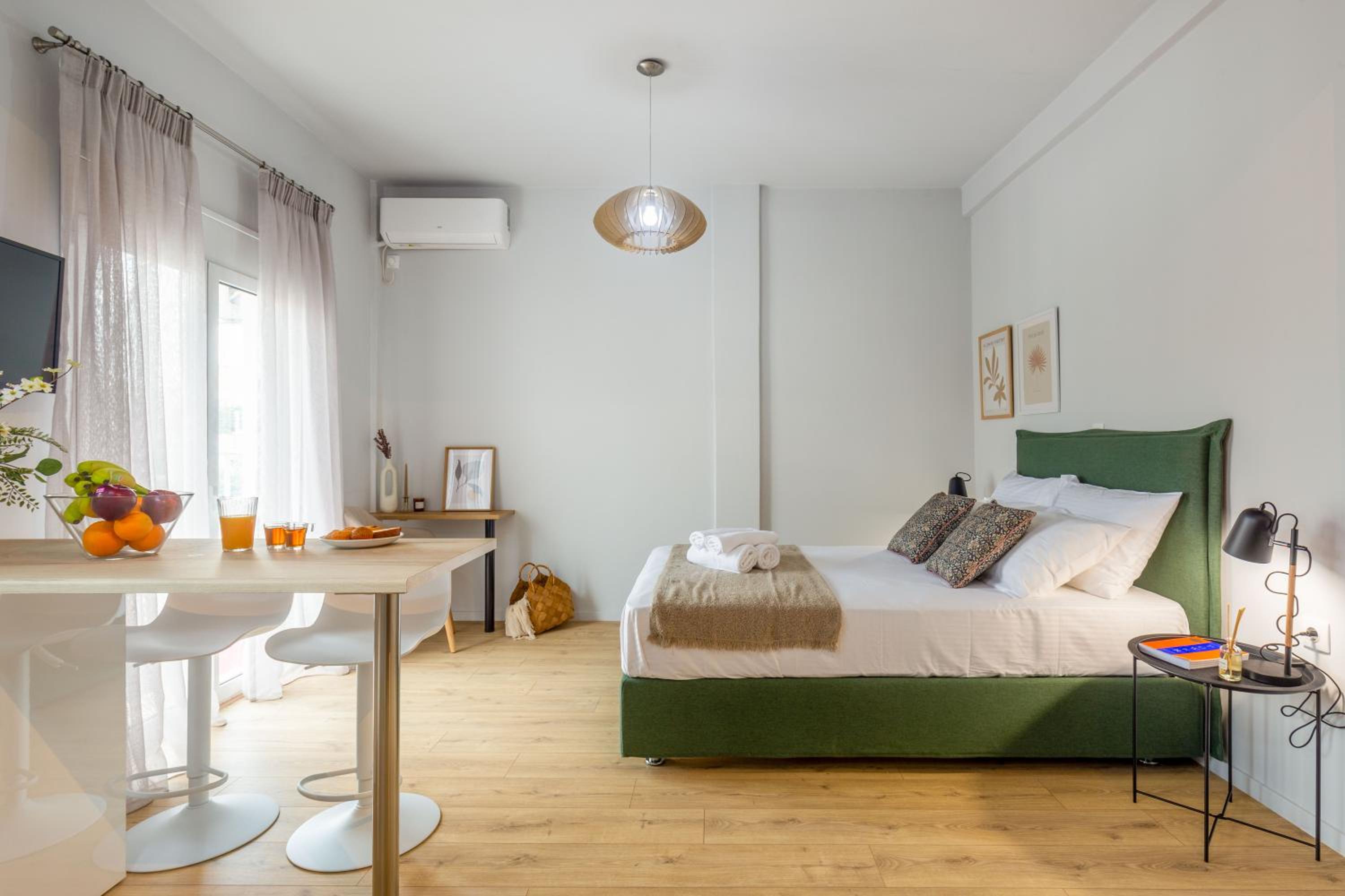 One-Bedroom Apartment