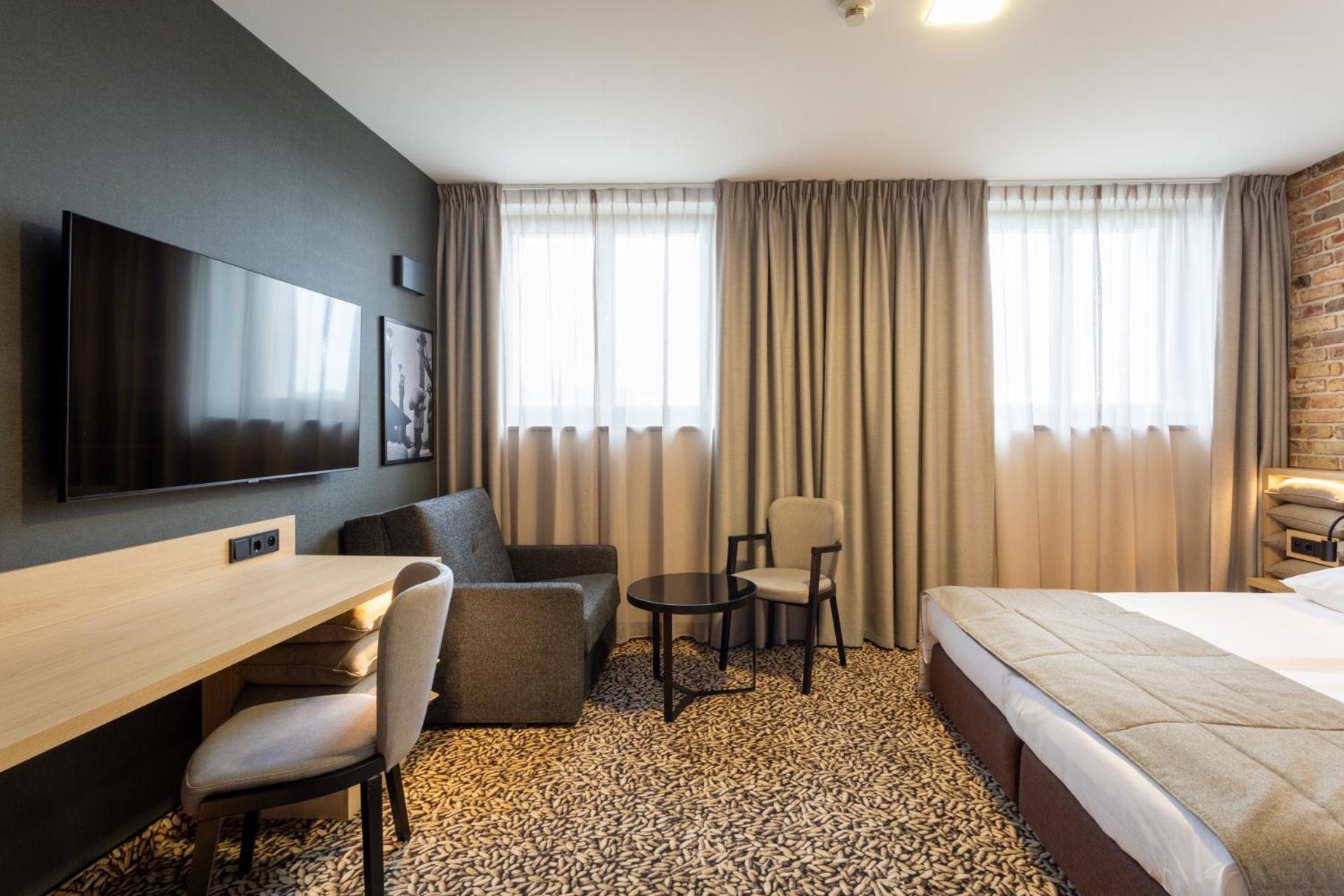 Premium River Side Room - Photo 3