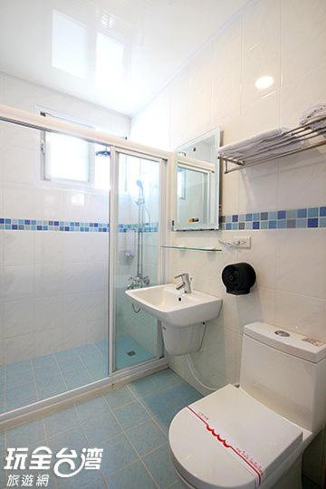 Standard Double Room - Photo 6