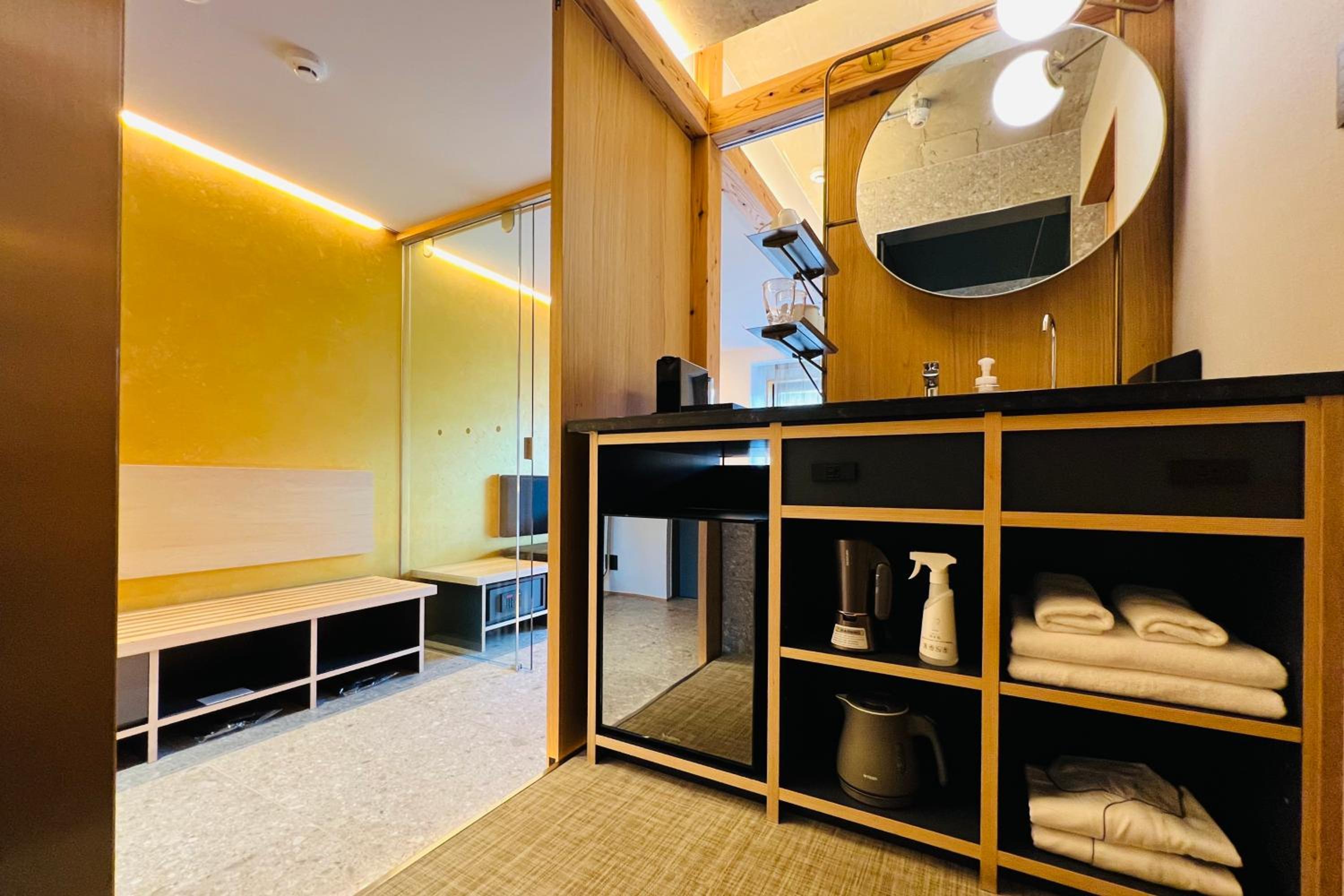 Twin Room - Photo 7