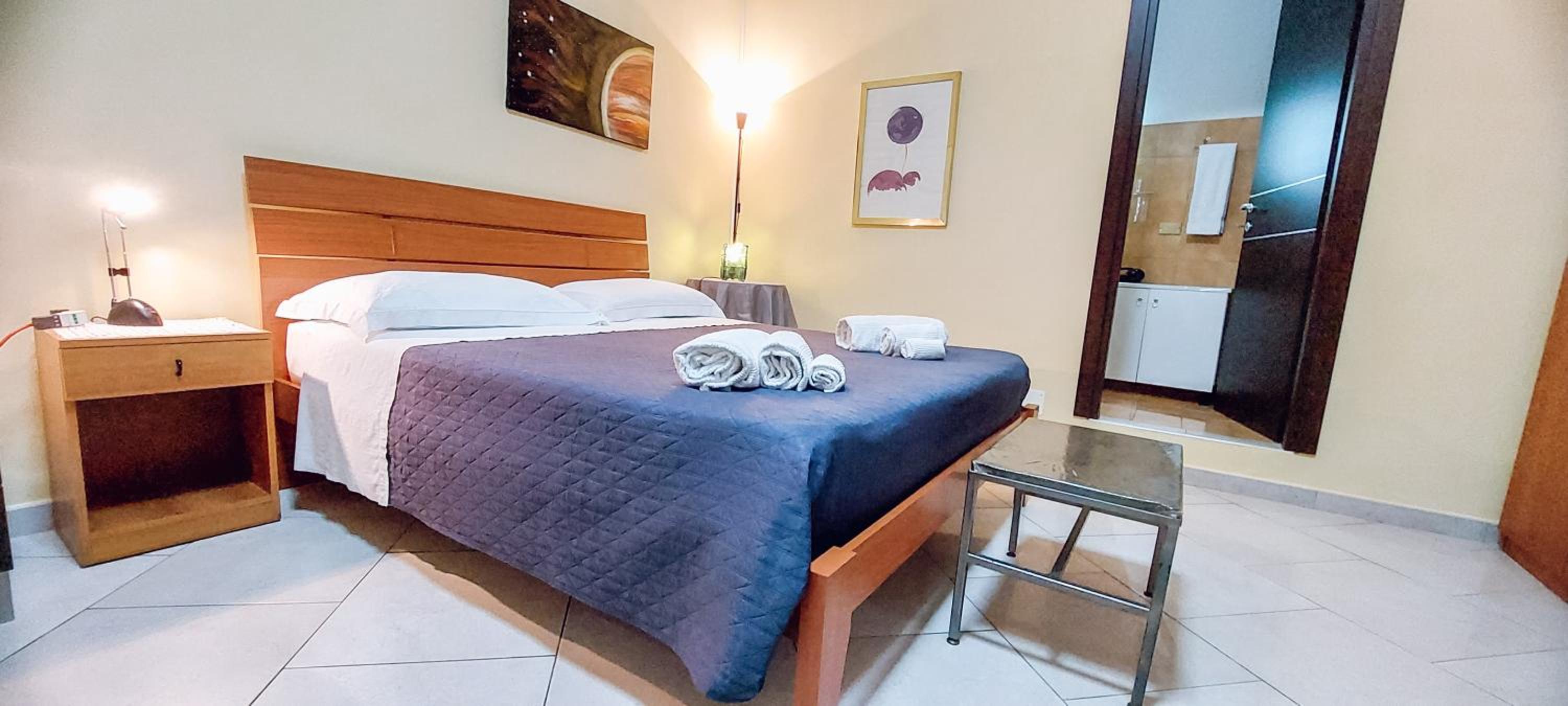 Double Room with Private Bathroom - Photo 1