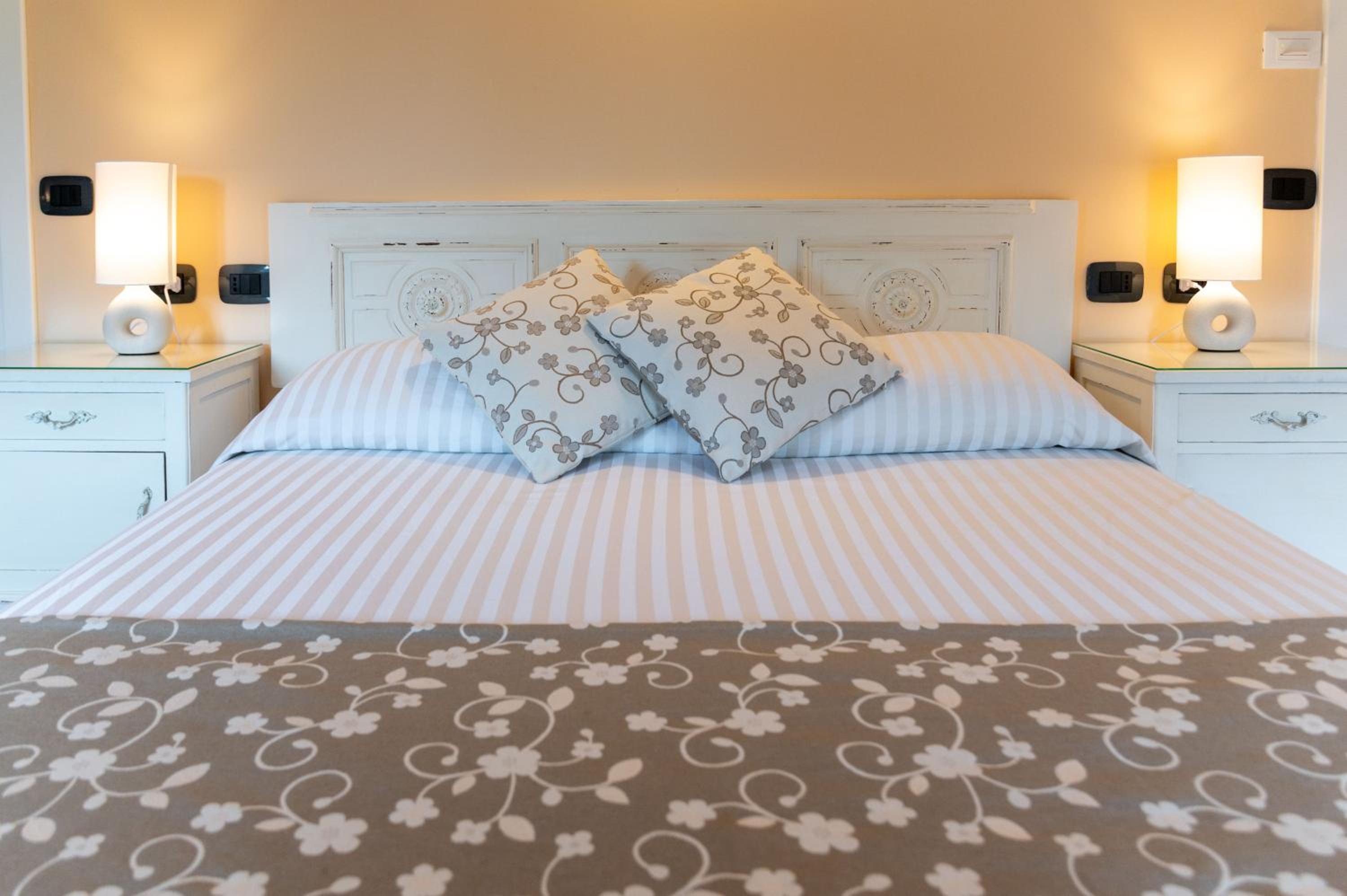 Double or Twin Room with Private Bathroom photo 3