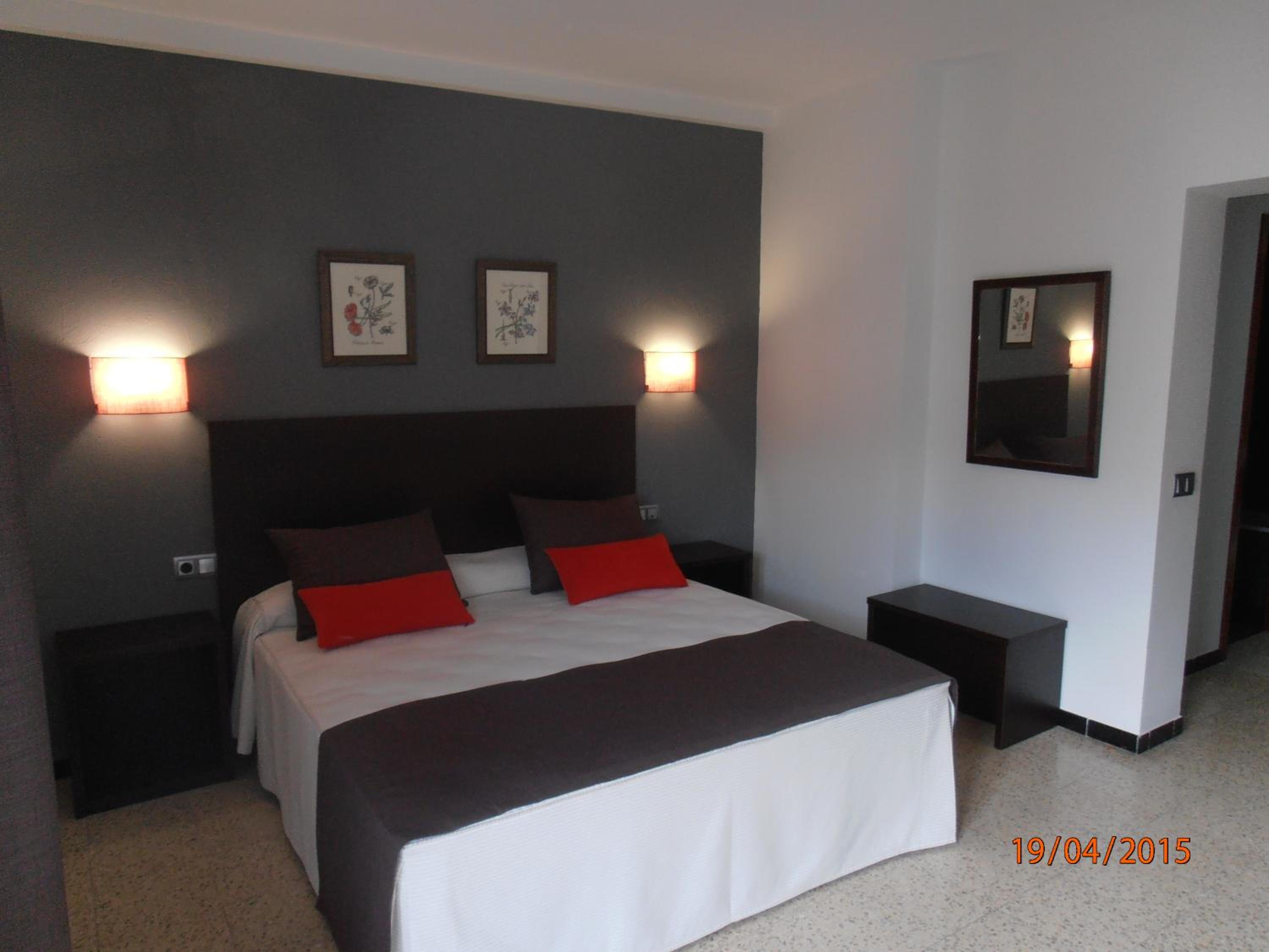Superior Double Room with Balcony and River View - Photo 3