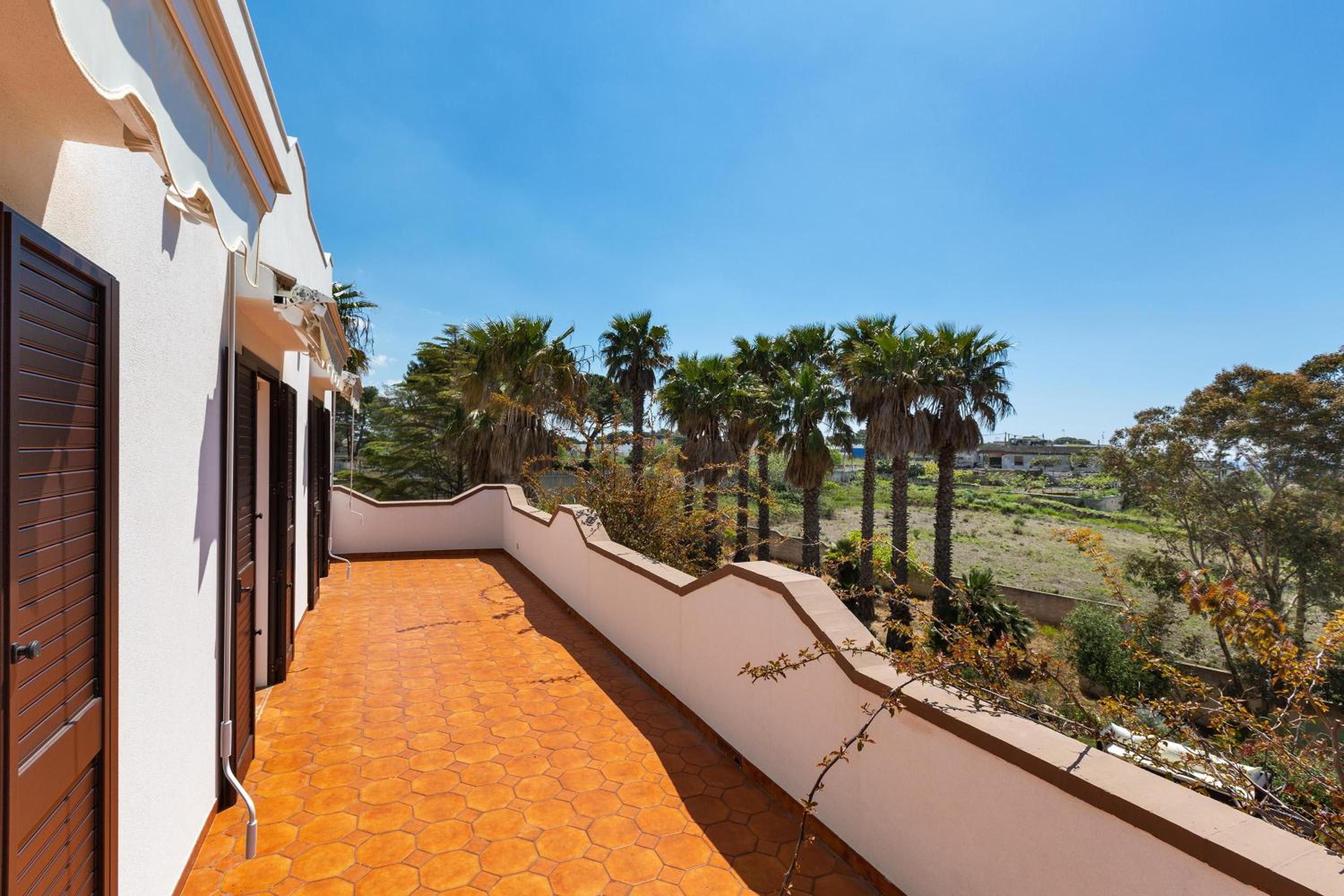 Villa photo 3