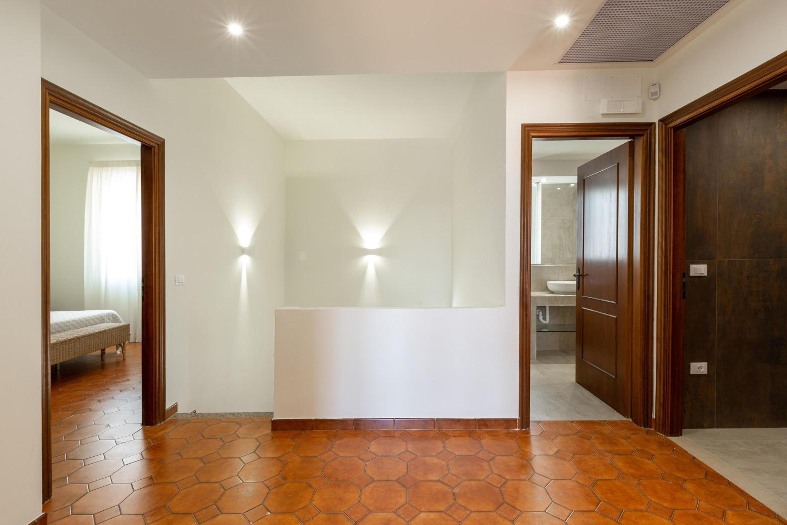 Villa photo 2