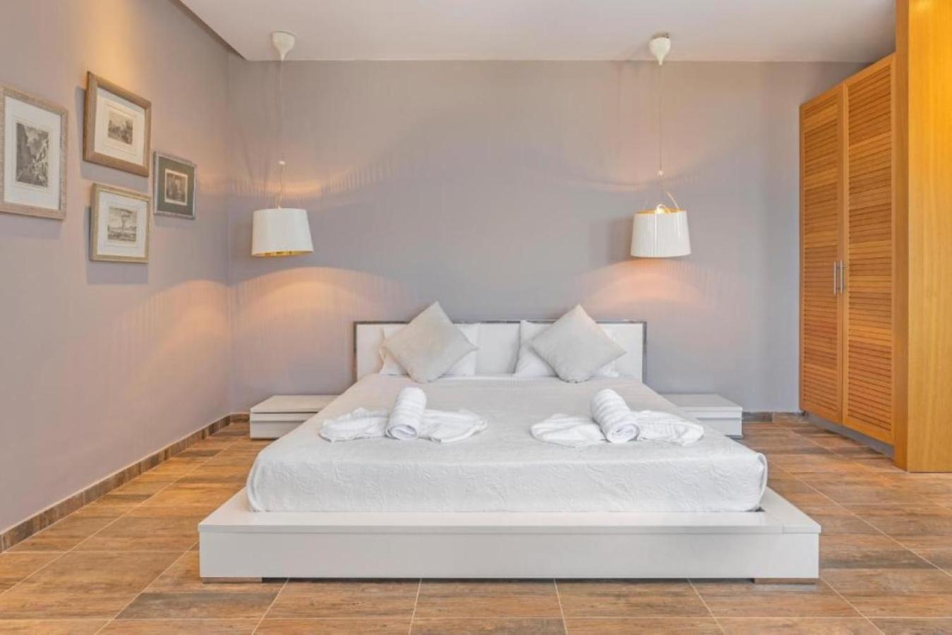 Villa photo 3