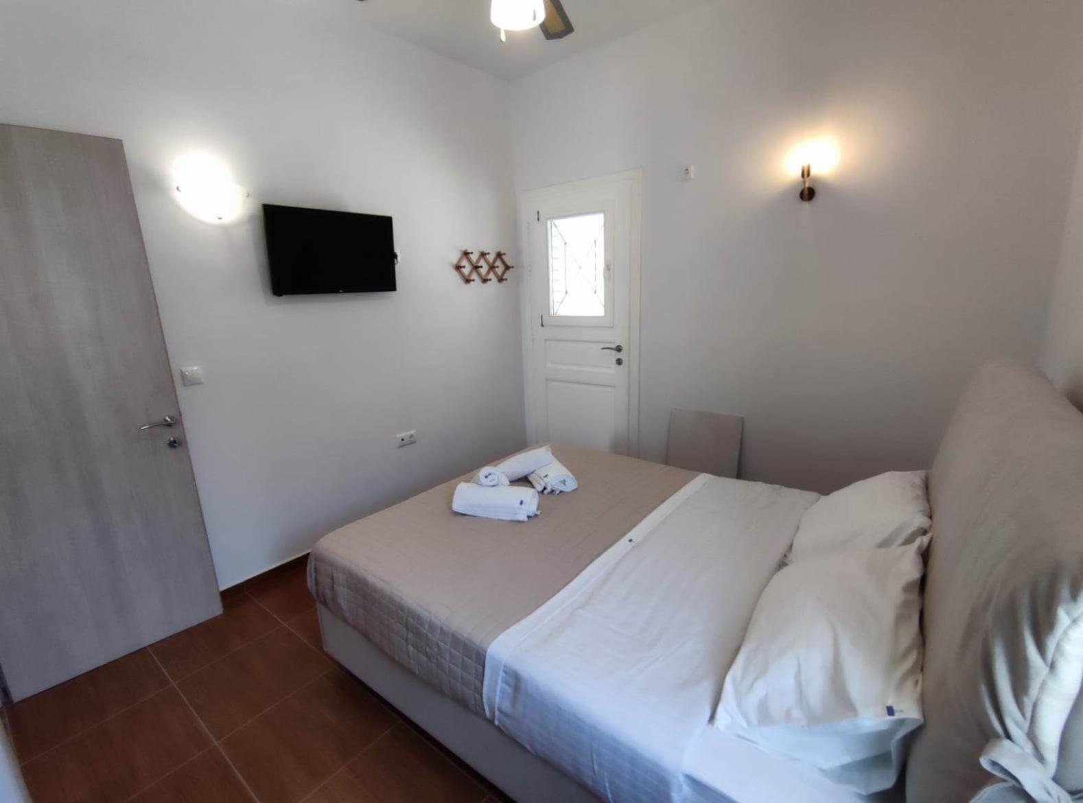Three-Bedroom Villa photo 1