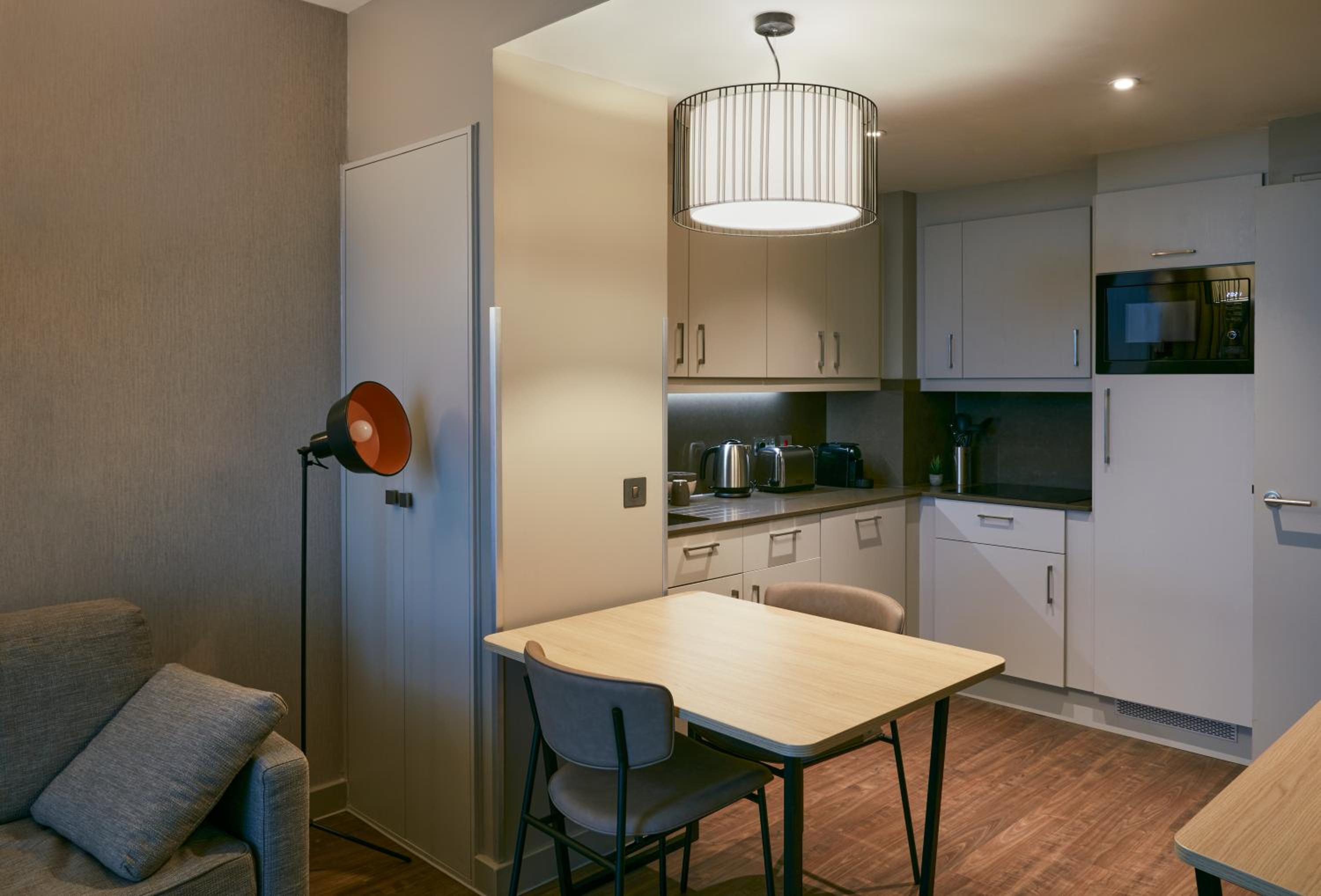 One-Bedroom Apartment for 4 Adults - Photo 2