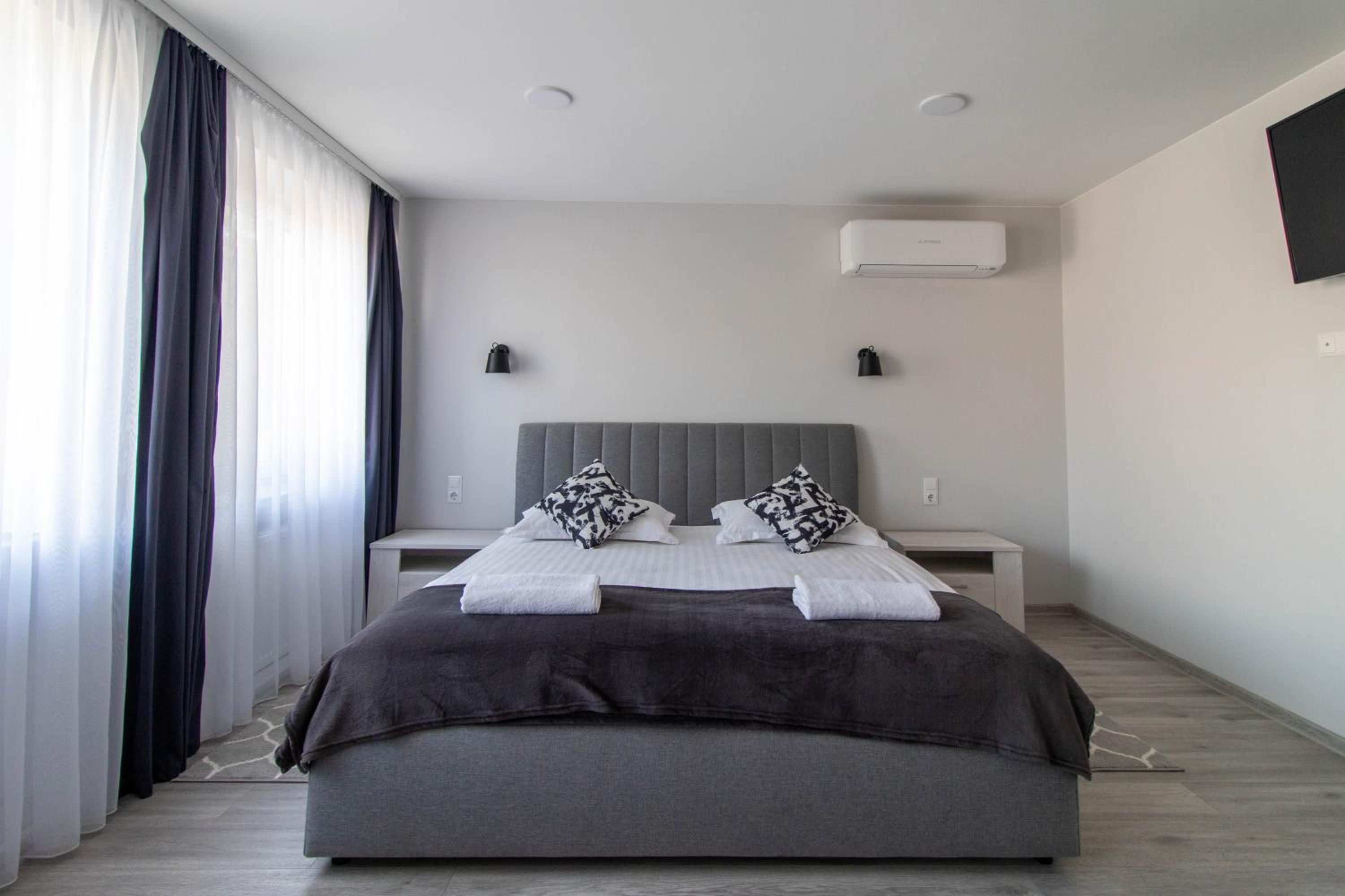 Large Double Room