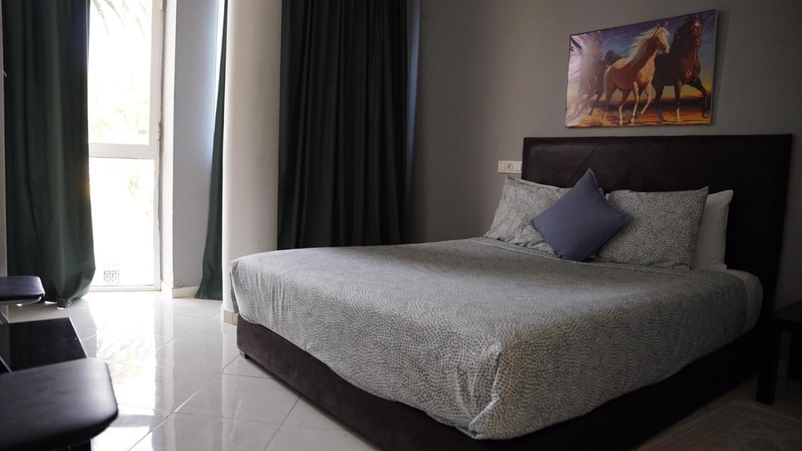 Small Single Room photo 3