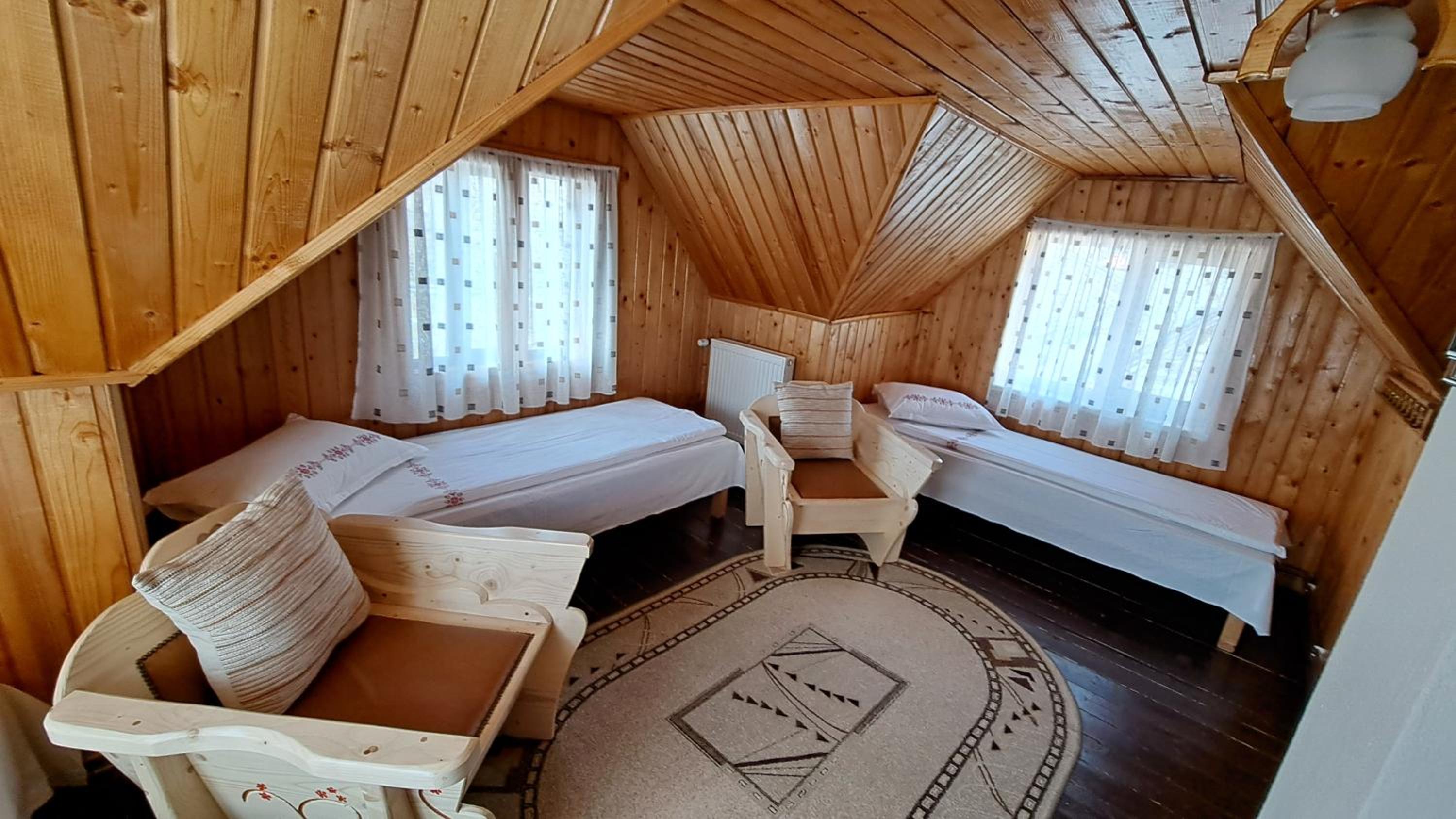 Quadruple Room with Shared Bathroom photo 1