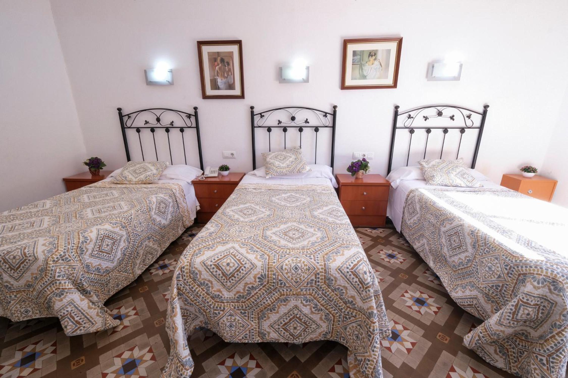 Superior Triple Room with Balcony photo 2