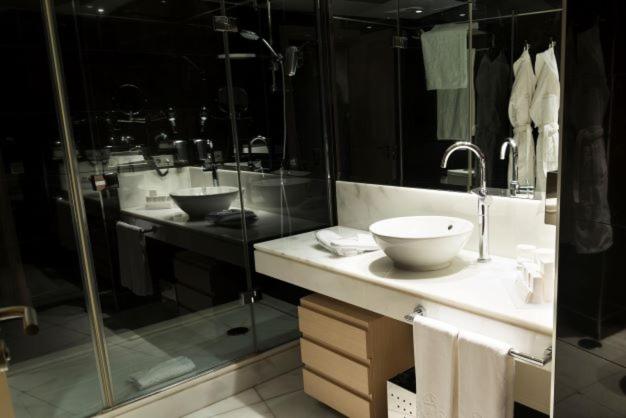 Premium Suite - Photo 3
