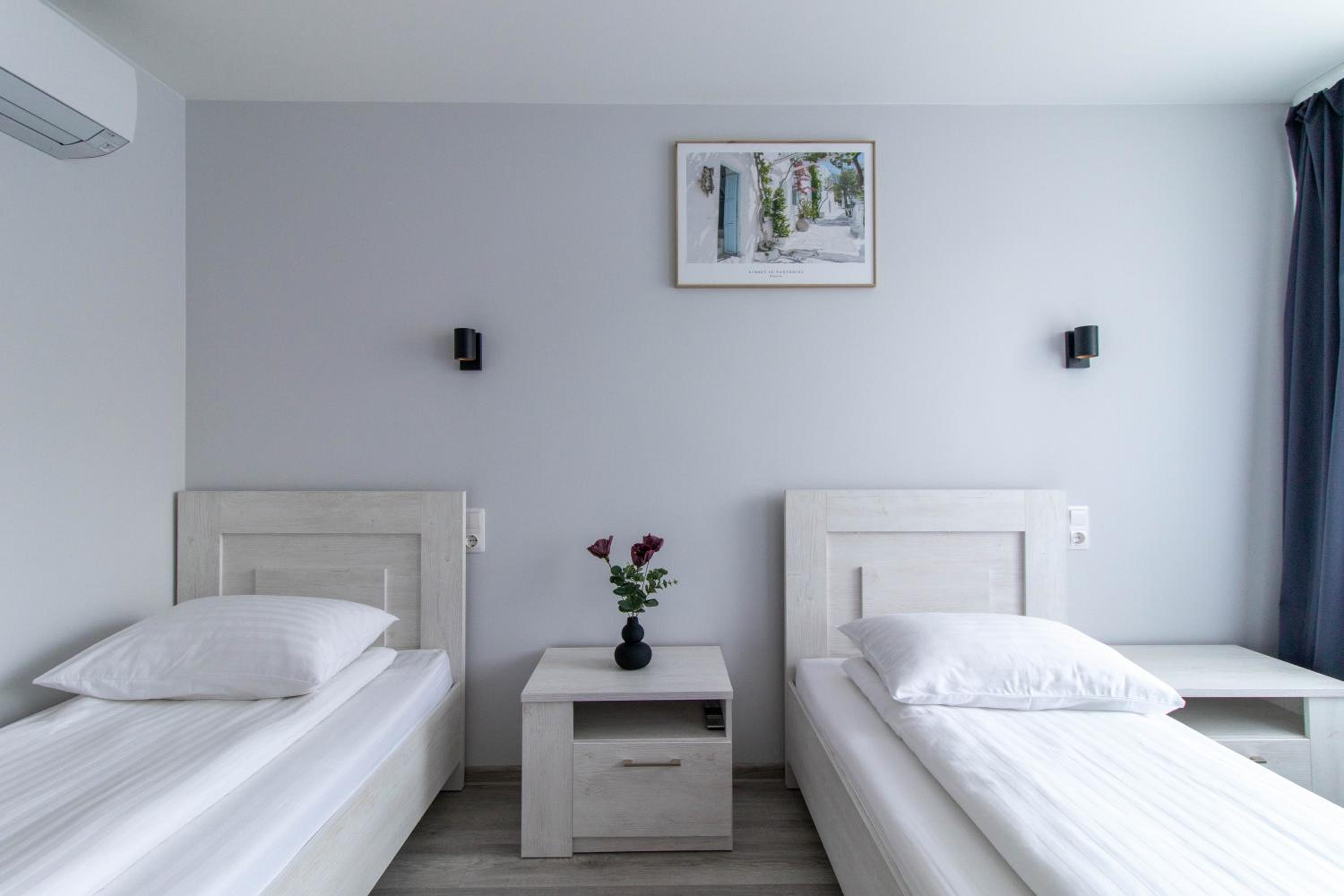 Twin Room with Shower
