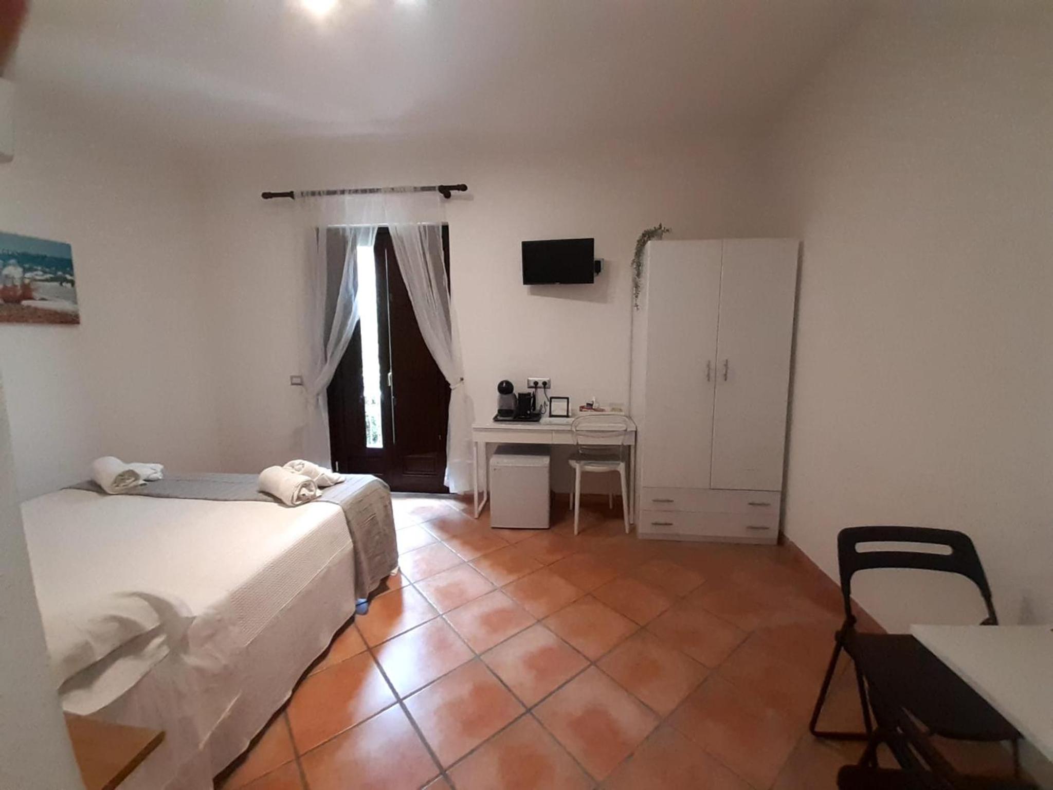 Double Room - Photo 20