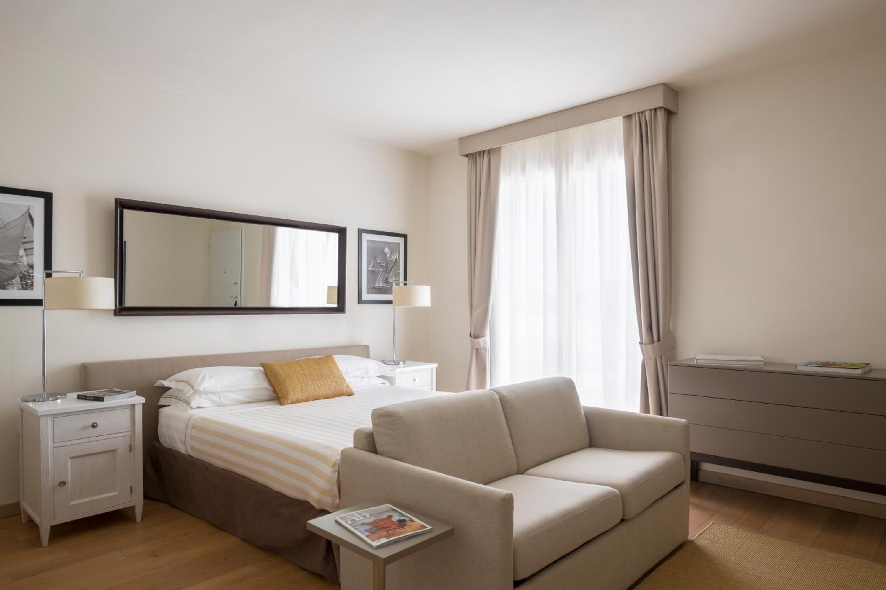 Large Double Room photo 1
